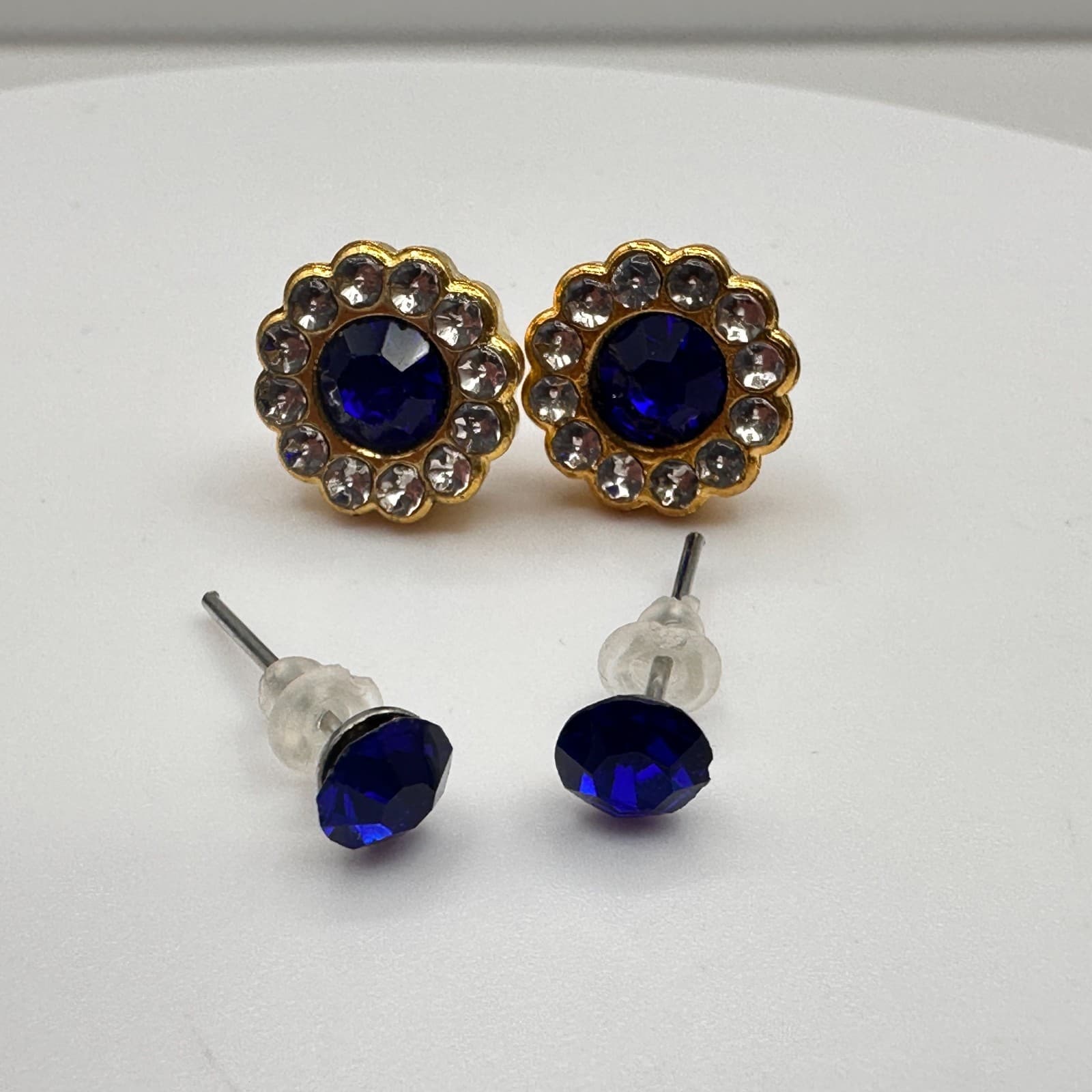 Vintage 90s Rhinestone Floral Gold Tone Stud Earrings Set Women's Jewelry - Image 1