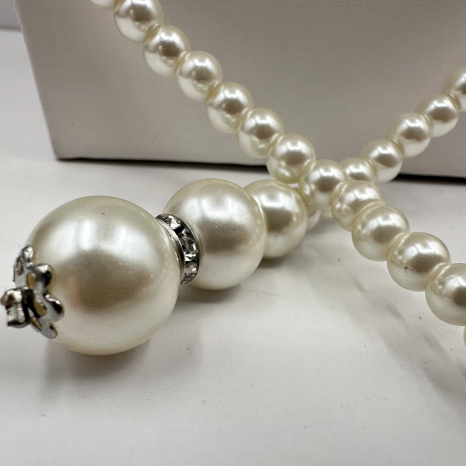 Vintage 90s White Faux Pearl Beaded Necklace Silver Tone Women's Classic Jewelry - Thumbnail 4
