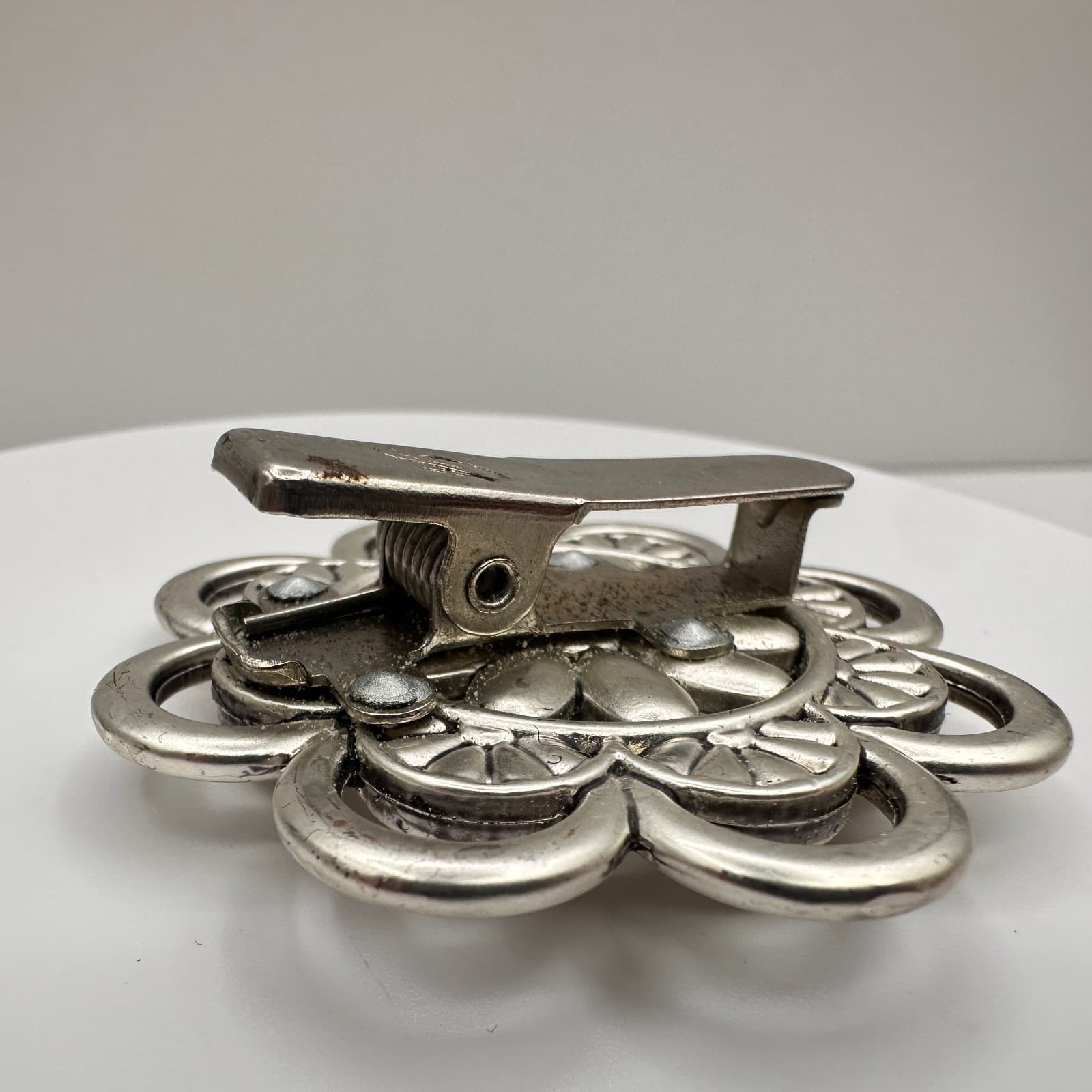 Vintage 90s Silver Tone Floral Brooch Pin Clear Rhinestone Women's Jewelry - Thumbnail 5