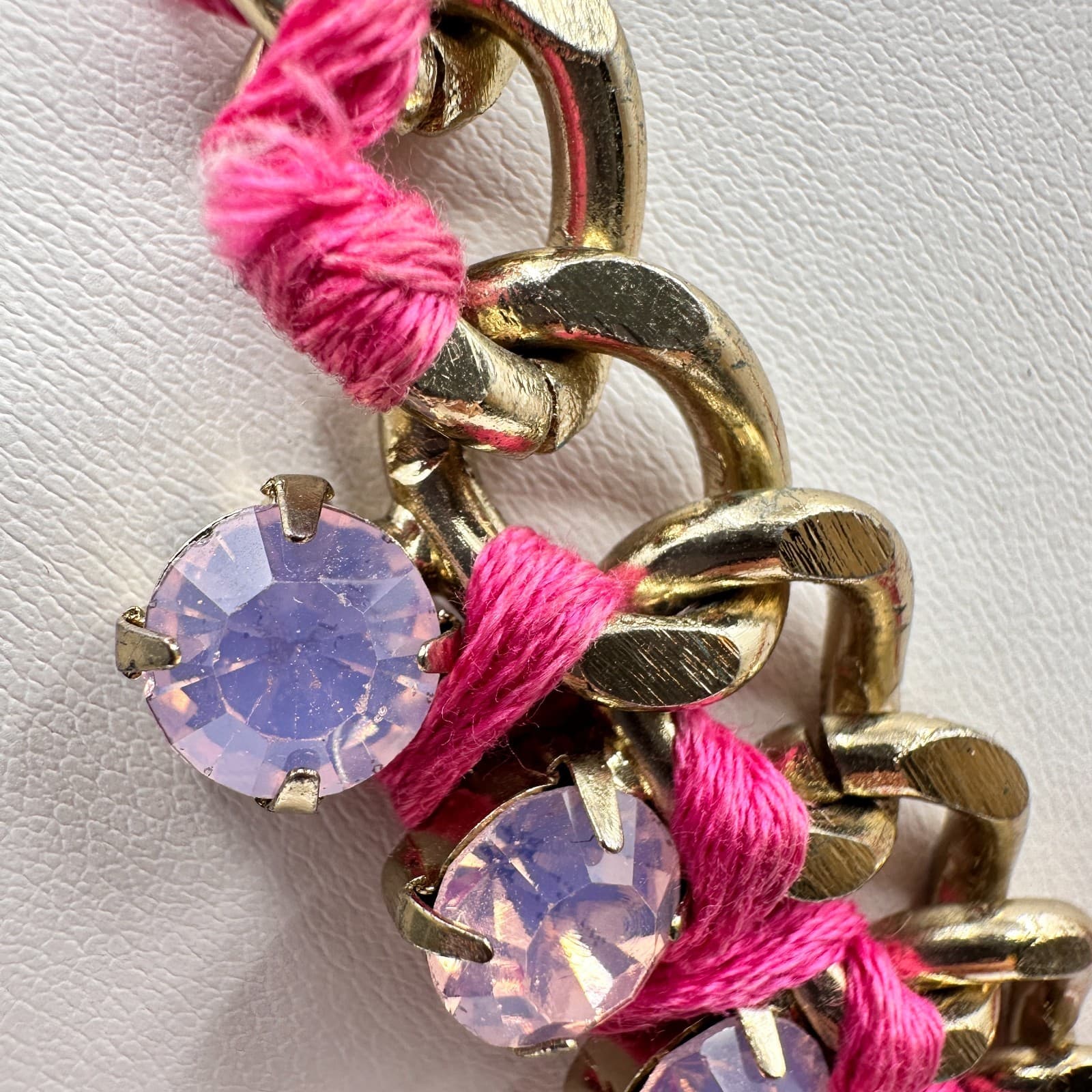 Vintage 90s Pink Wrap Gold Tone Curb Chain Necklace Rhinestone Glass Jewelry - Thumbnail 6