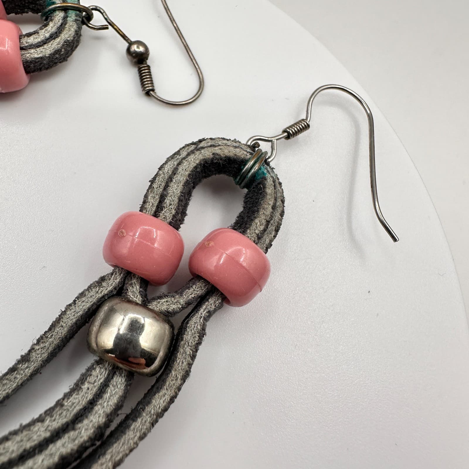Vintage 90s Boho Leather Fringe Tassel Earrings Pink Silver Beads Gray Suede - Thumbnail 4