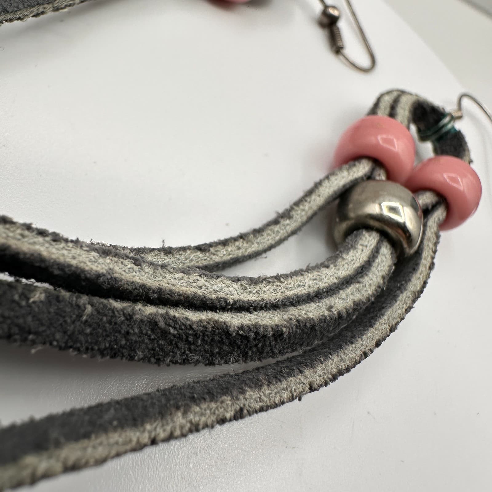 Vintage 90s Boho Leather Fringe Tassel Earrings Pink Silver Beads Gray Suede - Thumbnail 5