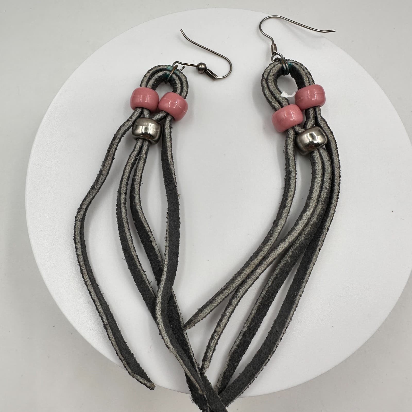 Vintage 90s Boho Leather Fringe Tassel Earrings Pink Silver Beads Gray Suede - Thumbnail 2