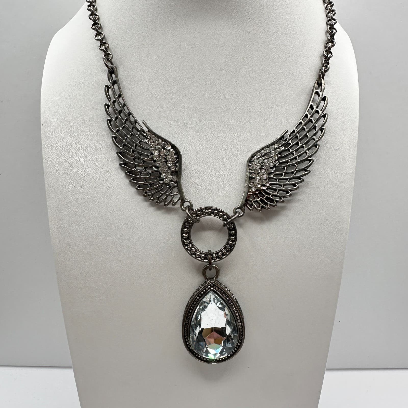 Vintage Y2K Angel Wings Necklace Silver Tone Teardrop Crystal Rhinestone Jewelry - Thumbnail 2