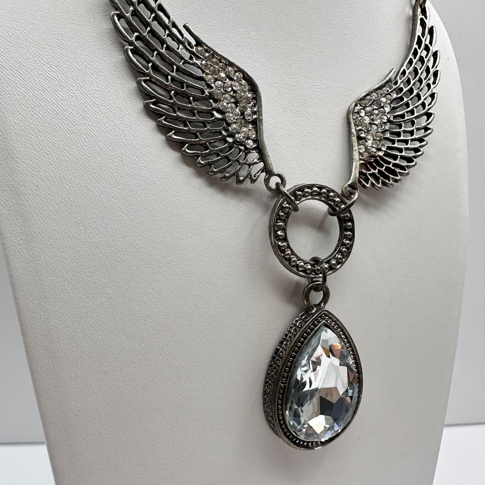 Vintage Y2K Angel Wings Necklace Silver Tone Teardrop Crystal Rhinestone Jewelry - Thumbnail 3