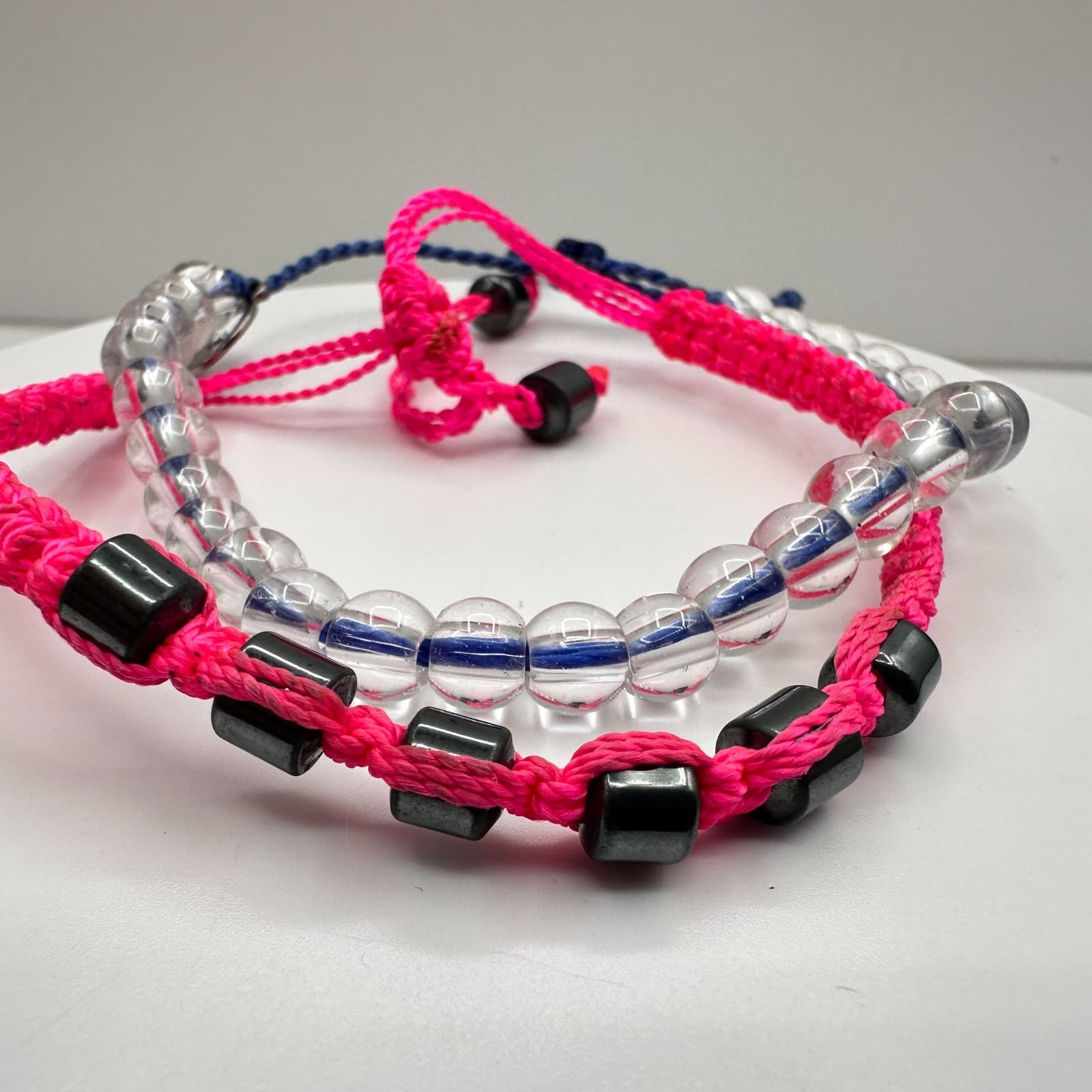 Vintage 90s Pink Macrame Bead Bracelet Set Adjustable Boho Fashion Jewelry - Thumbnail 2