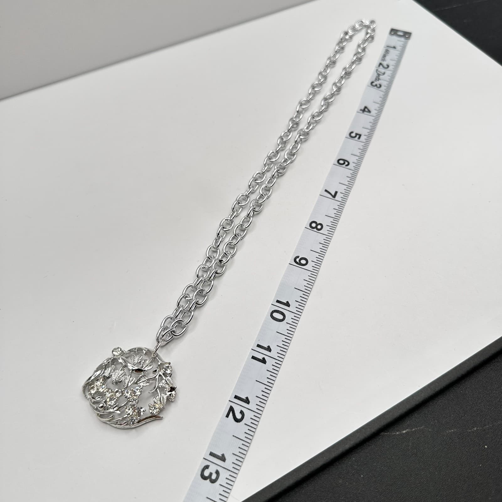 Vintage 80s 90s Silver Tone Floral Leaf Clear Glass Statement Pendant Necklace - Thumbnail 6