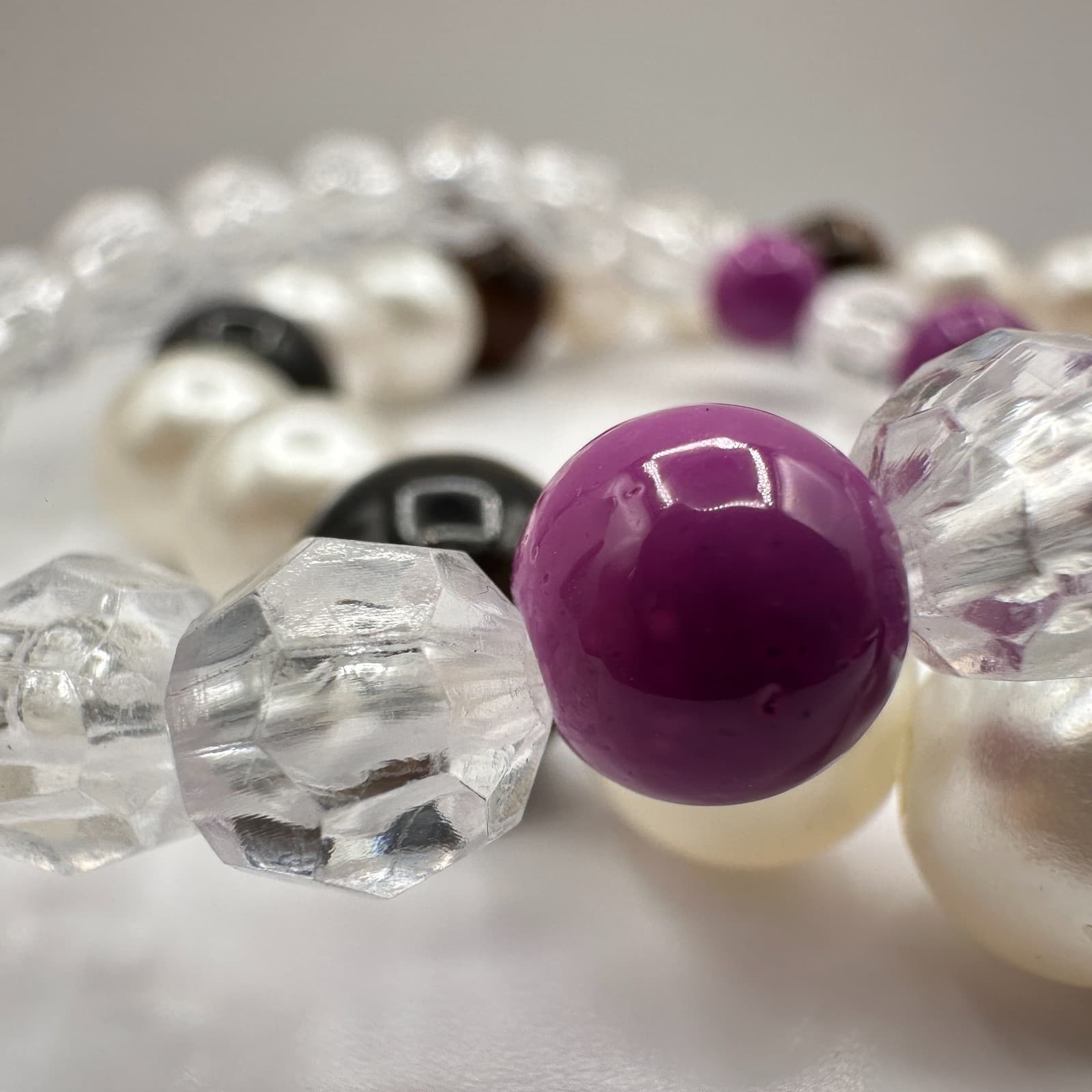 Vintage 90s Beaded Bracelet Set Faux Pearl Tiger Eye Purple Glass Jewelry - Thumbnail 5