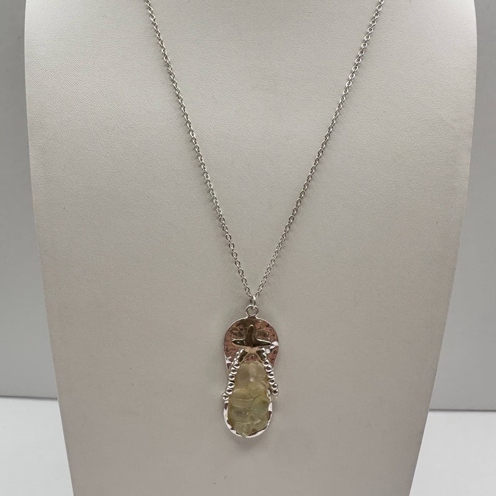 Vintage 90s Starfish Flip Flop Pendant Necklace Silver Tone Women's Jewelry - Thumbnail 3