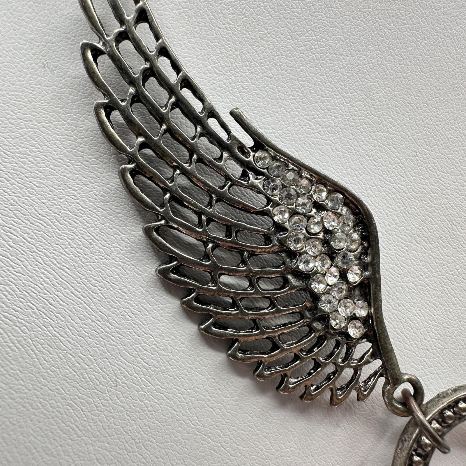 Vintage Y2K Angel Wings Necklace Silver Tone Teardrop Crystal Rhinestone Jewelry - Thumbnail 4