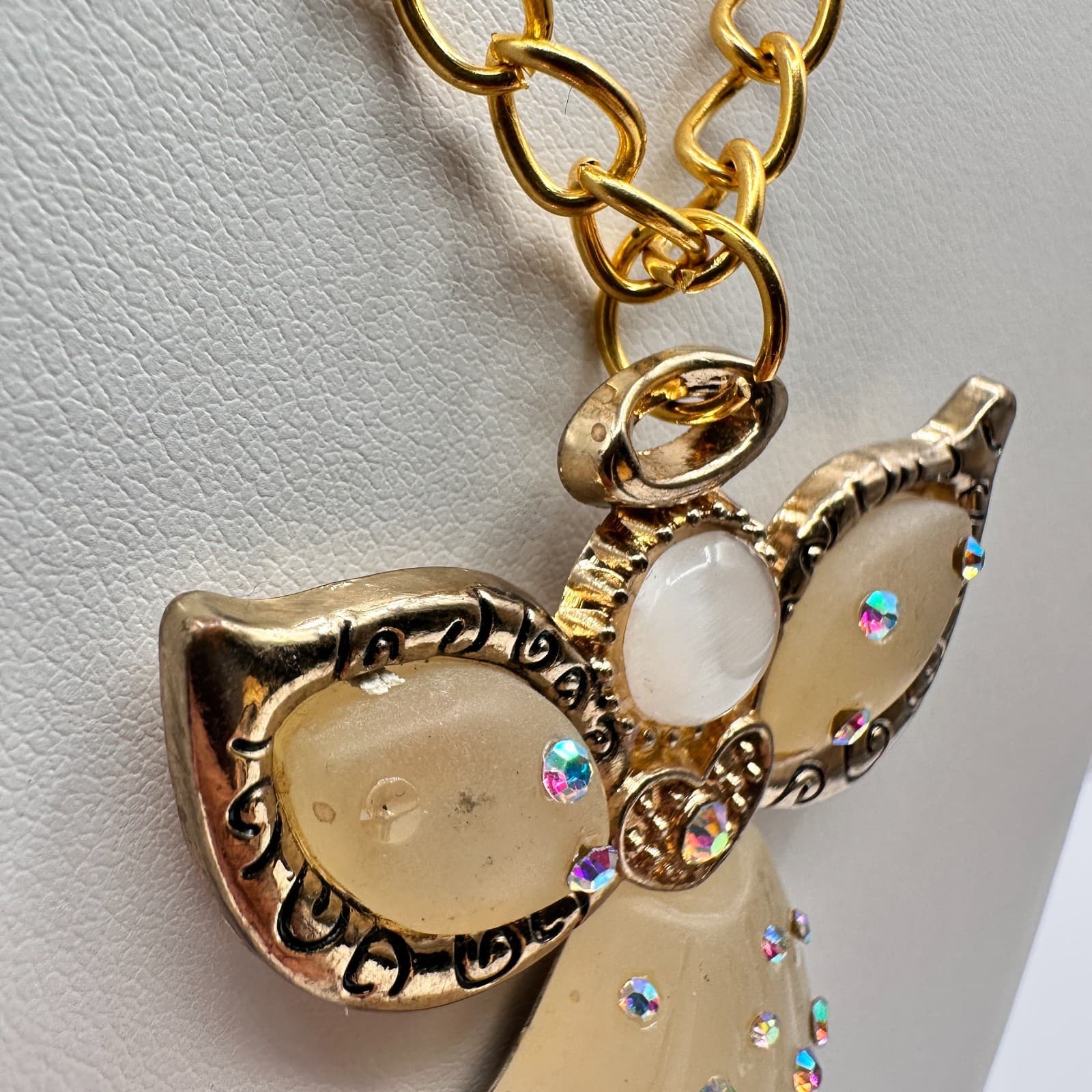 Vintage 90s Angel Pendant Necklace Gold Tone AB Glass Moonstone Cream Jewelry - Thumbnail 5