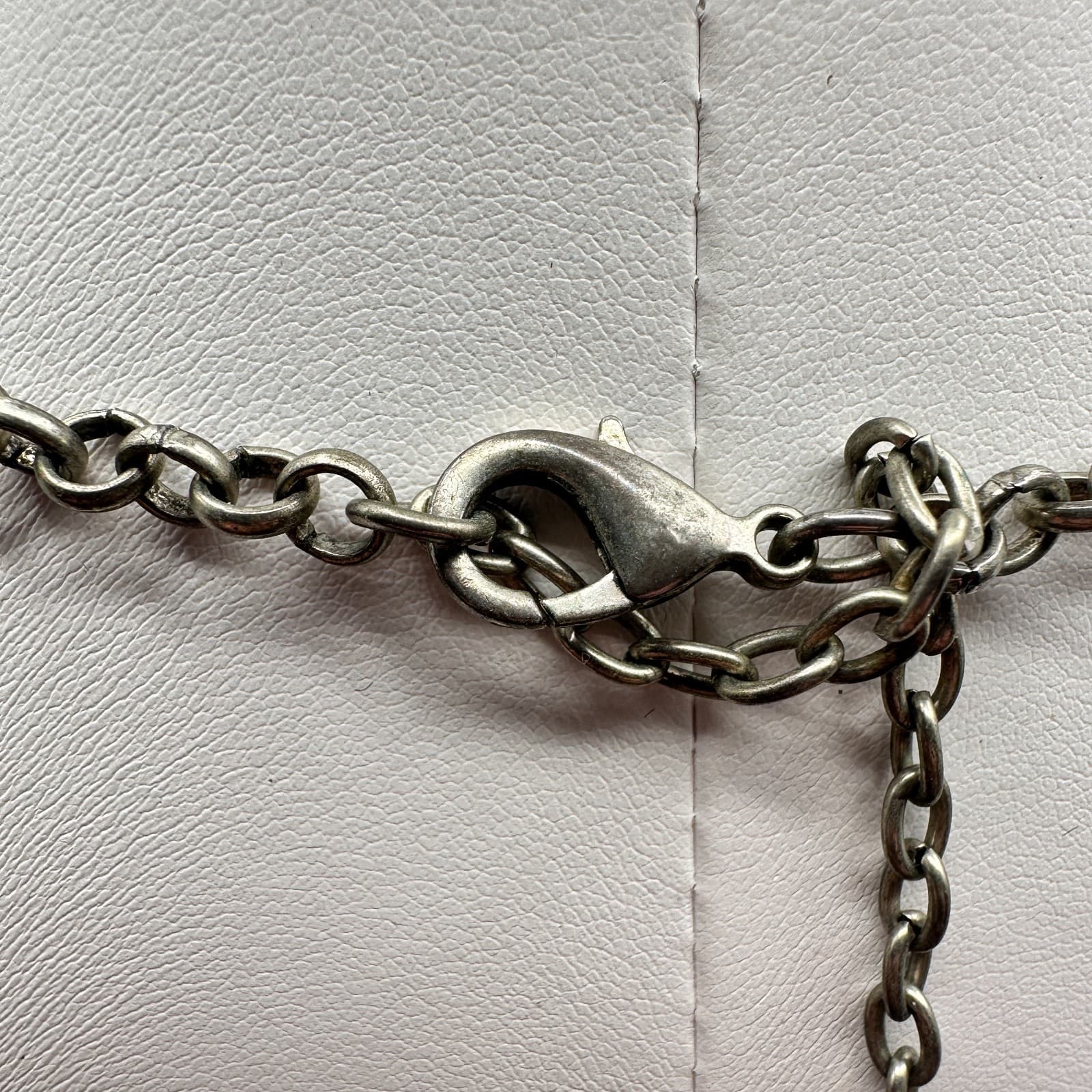 Vintage Y2K Angel Wings Necklace Silver Tone Teardrop Crystal Rhinestone Jewelry - Thumbnail 7