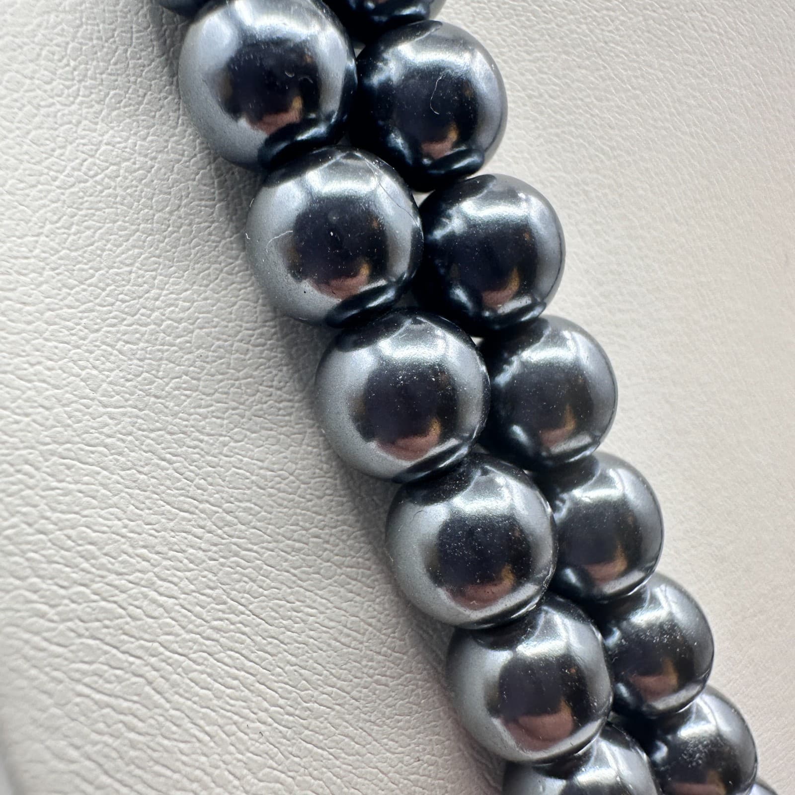 Vintage 90s Grey Faux Pearl Double Strand Beaded Necklace Statement Jewelry - Thumbnail 5