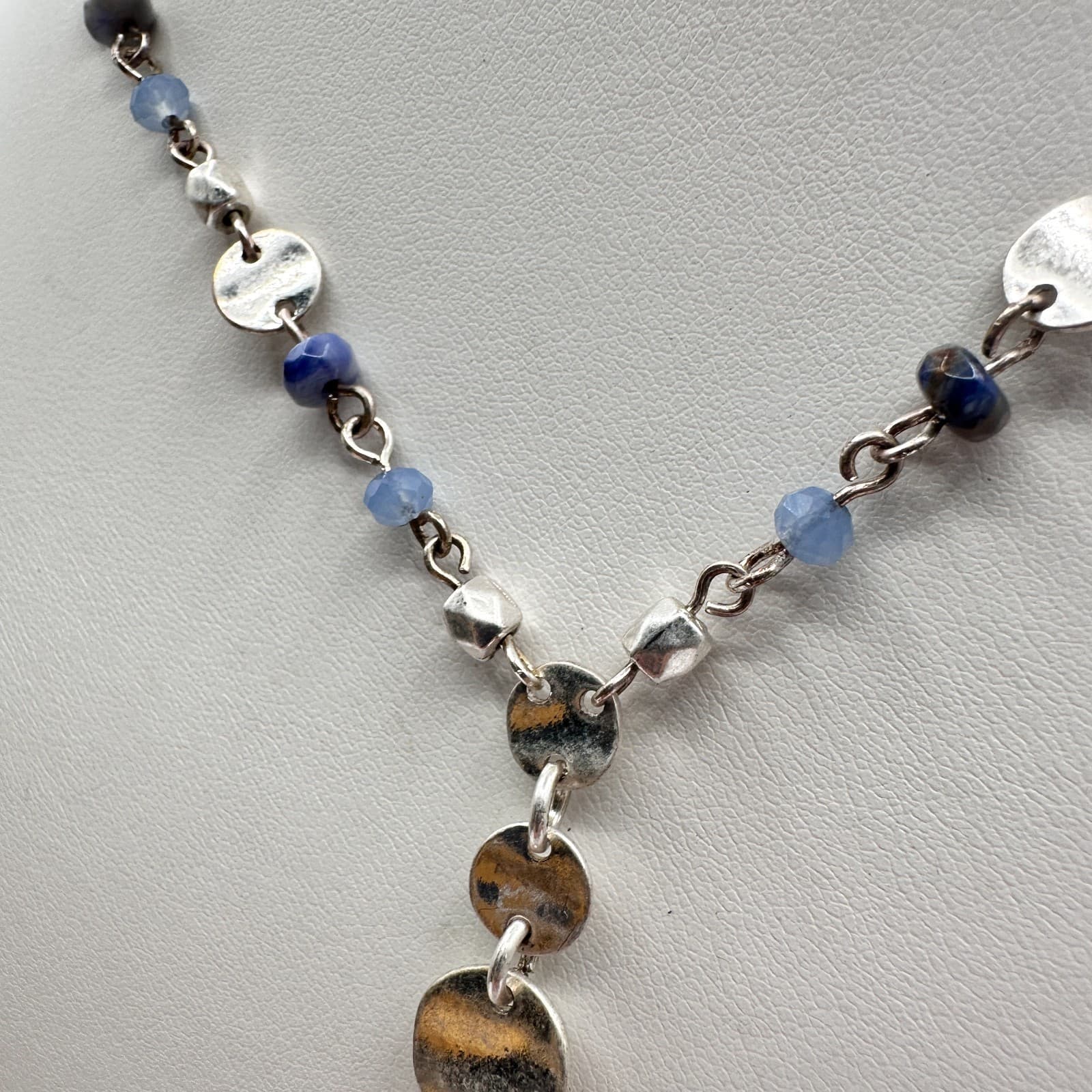 Vintage 90s Sodalite Teardrop Disc Necklace Hammered Silver Tone Women's Jewelry - Thumbnail 6