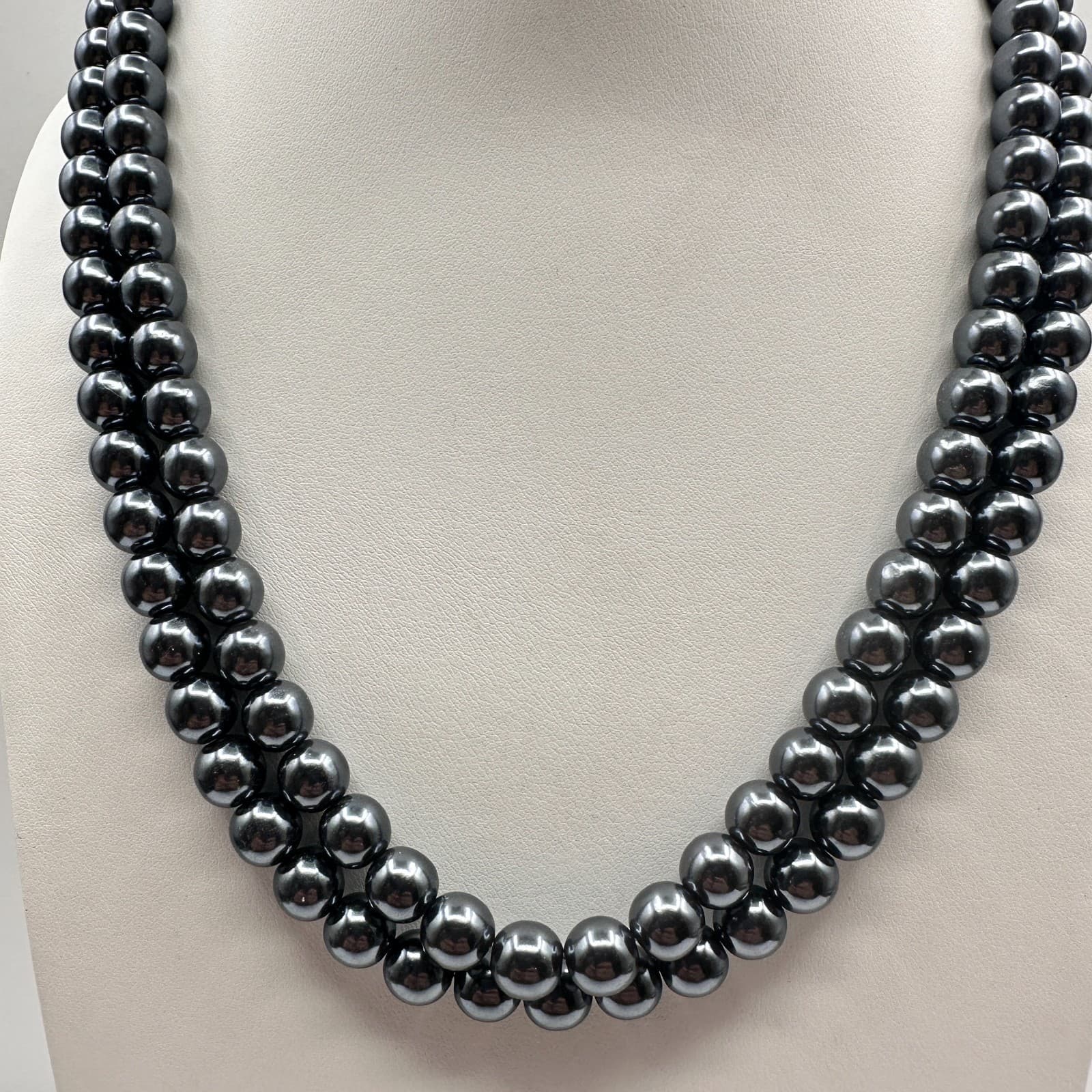 Vintage 90s Grey Faux Pearl Double Strand Beaded Necklace Statement Jewelry - Thumbnail 2