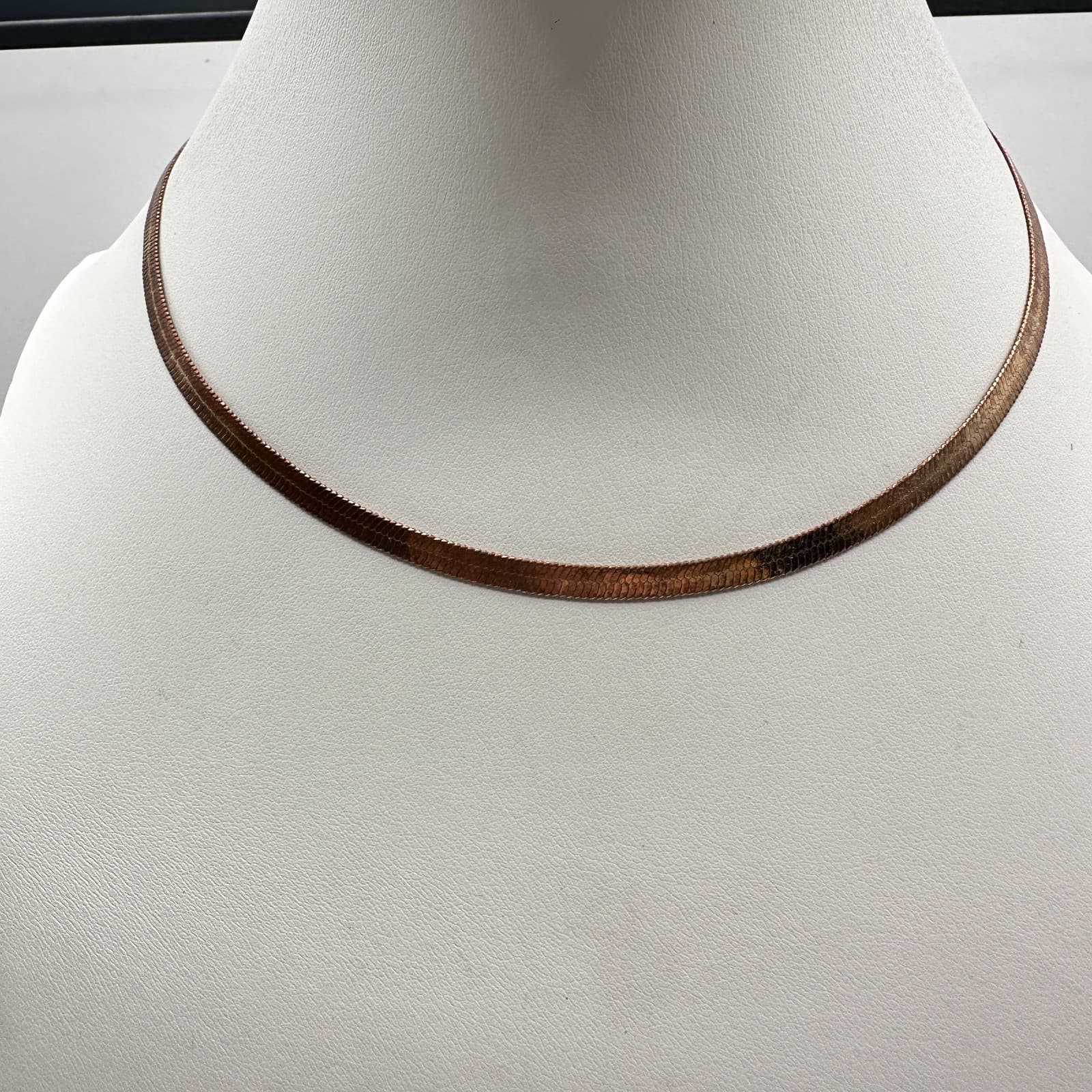 Vintage Y2K Copper Tone Herringbone Chain Necklace Choker Women's Jewelry - Image 1