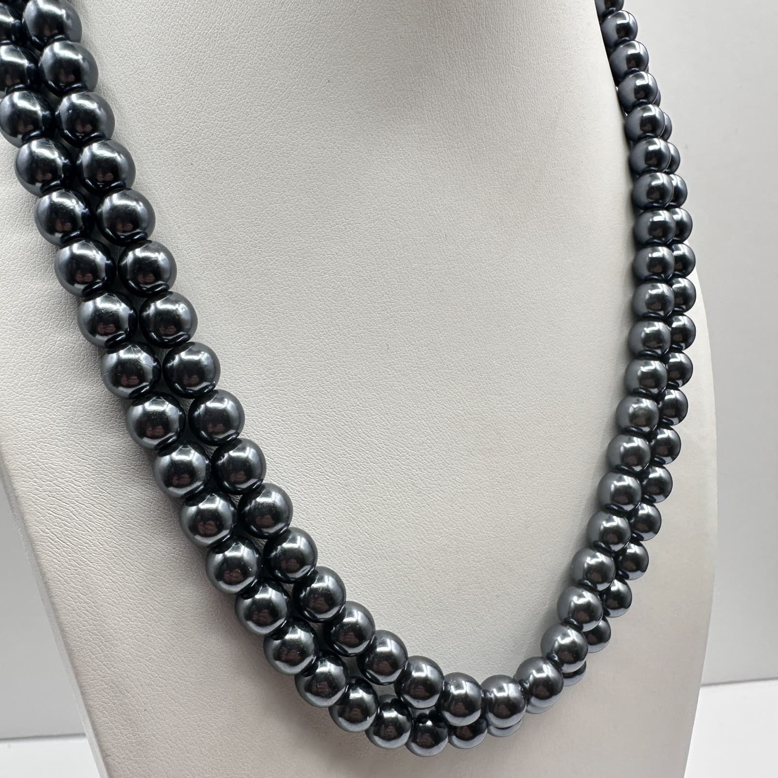 Vintage 90s Grey Faux Pearl Double Strand Beaded Necklace Statement Jewelry - Thumbnail 6