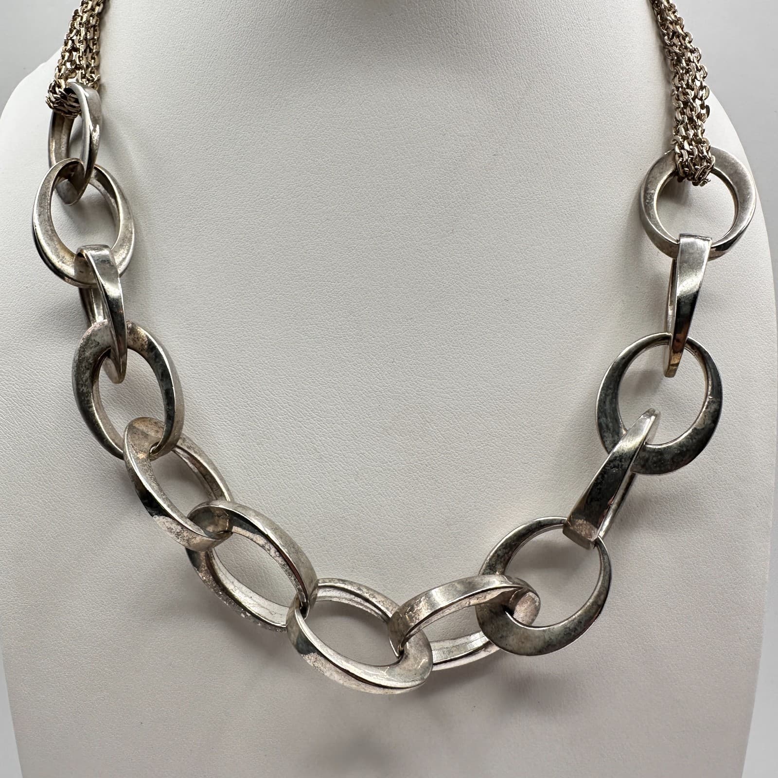 Vintage 80s Chunky Silver Oval Link Statement Necklace on Double Chain Jewelry - Thumbnail 2