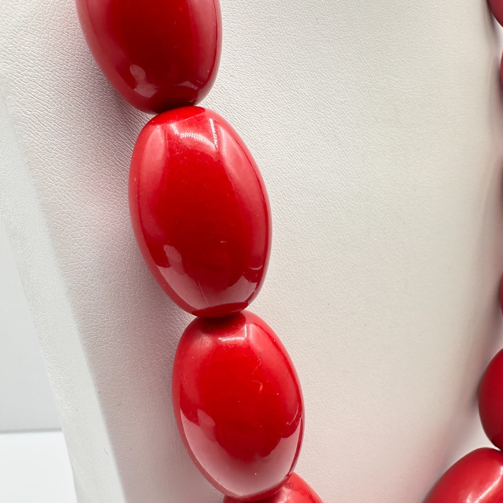 Vintage 90s Bold Red Oval Beaded Statement Necklace Silver Tone Women's Jewelry - Thumbnail 5