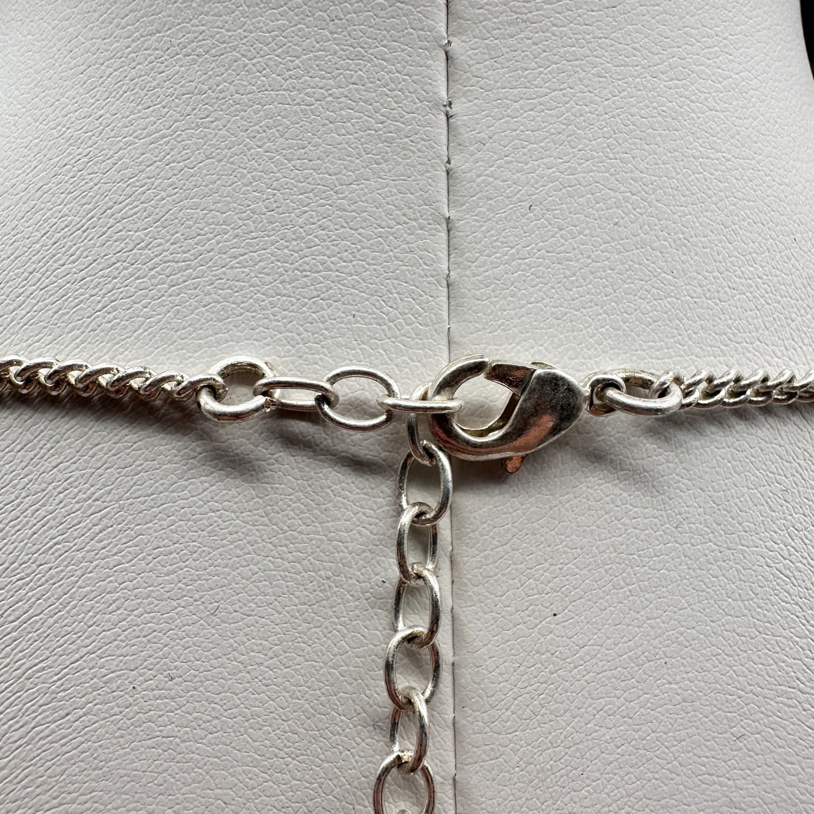 Vintage 90s Sodalite Teardrop Disc Necklace Hammered Silver Tone Women's Jewelry - Thumbnail 7