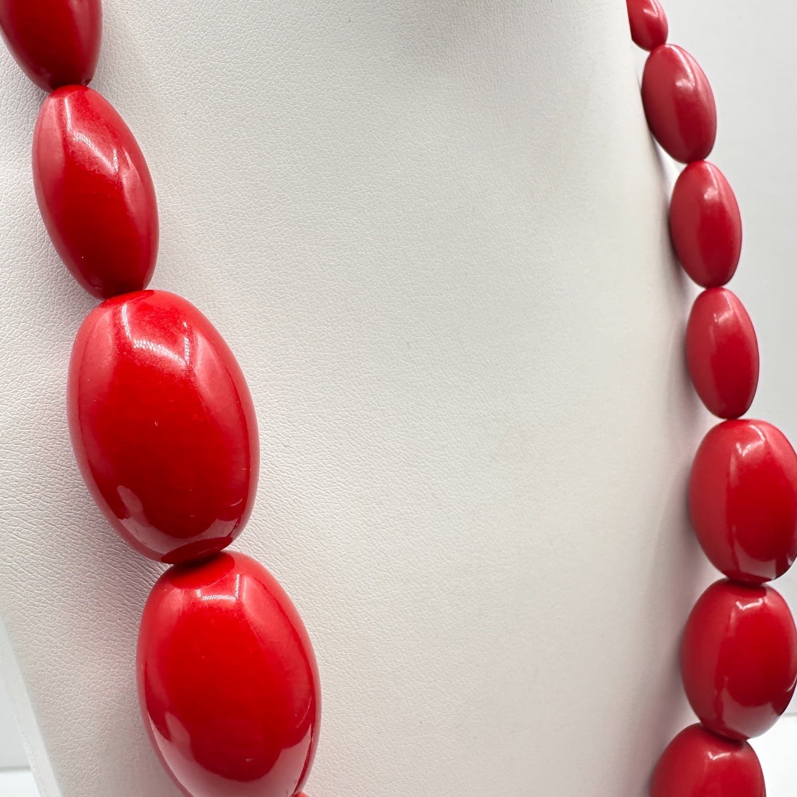 Vintage 90s Bold Red Oval Beaded Statement Necklace Silver Tone Women's Jewelry - Thumbnail 6