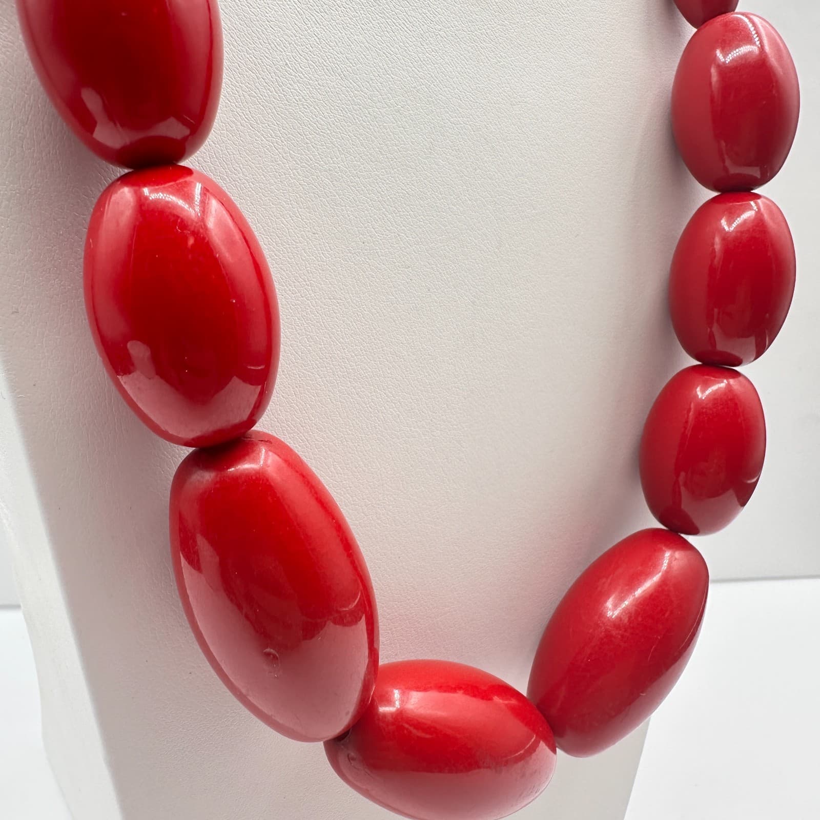 Vintage 90s Bold Red Oval Beaded Statement Necklace Silver Tone Women's Jewelry - Thumbnail 4