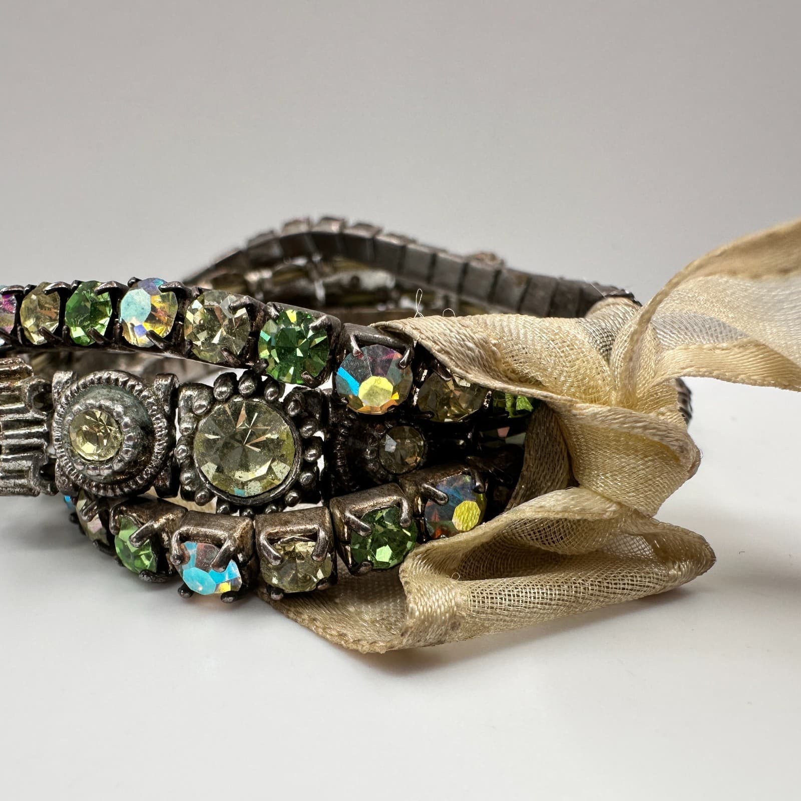 Vintage 90s Green Aurora Borealis Rhinestone Stretch Bracelet Set Silver Tone - Thumbnail 6