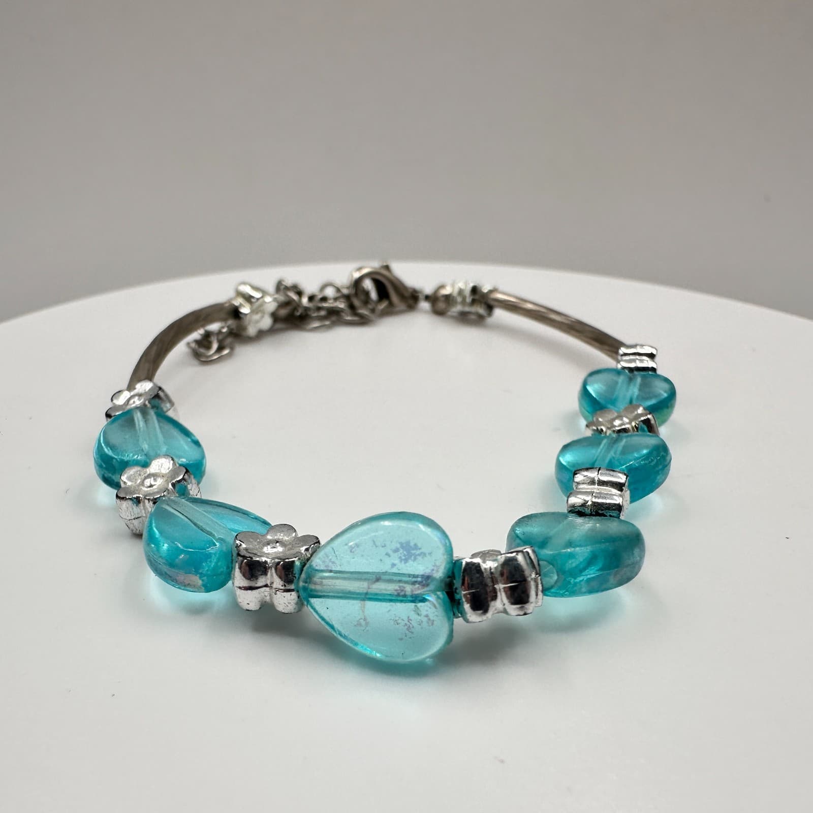 Vintage Y2K Aqua Blue Glass Heart Beaded Bracelet Flower Silver Tone Jewelry - Image 1