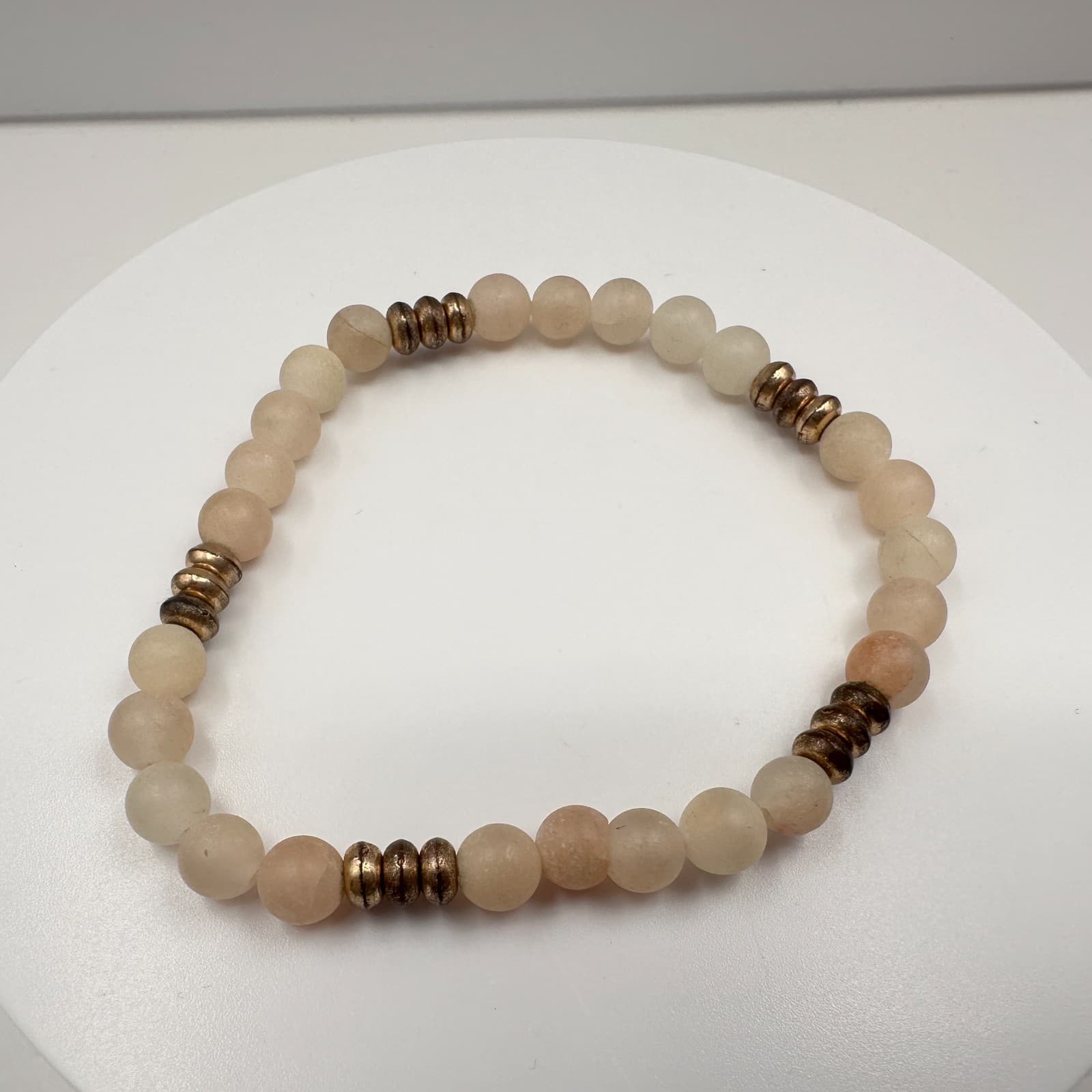 Vintage 90s Matte Peach Beaded Bracelet Gold Tone Spacers Boho Women's Jewelry - Thumbnail 4