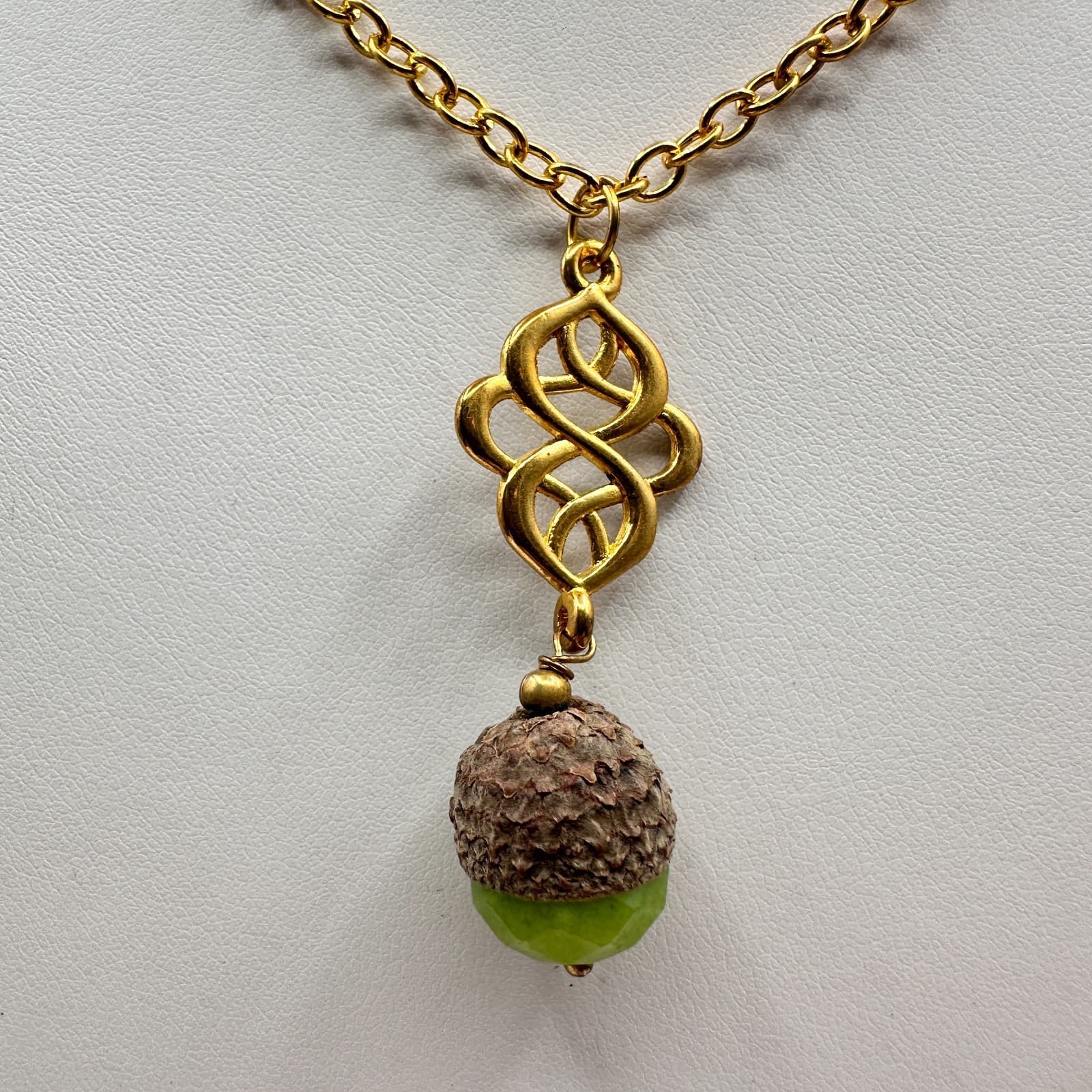 Vintage 90s Acorn Pendant Necklace Gold Tone Celtic Knot Green Beaded Nature - Thumbnail 2