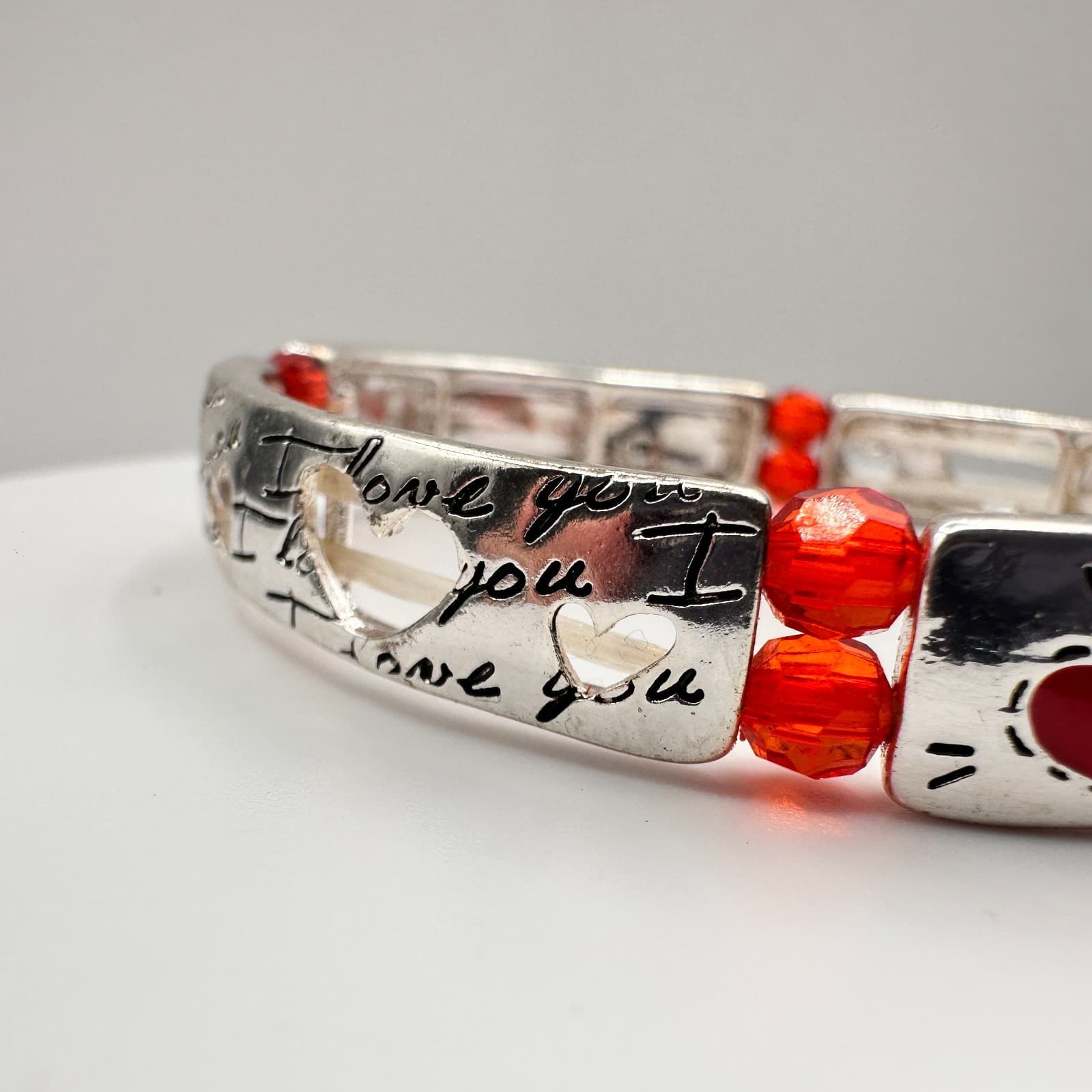 Vintage Y2K Silver Tone Love Heart Stretch Bracelet Red Crystal Beaded Jewelry - Thumbnail 2