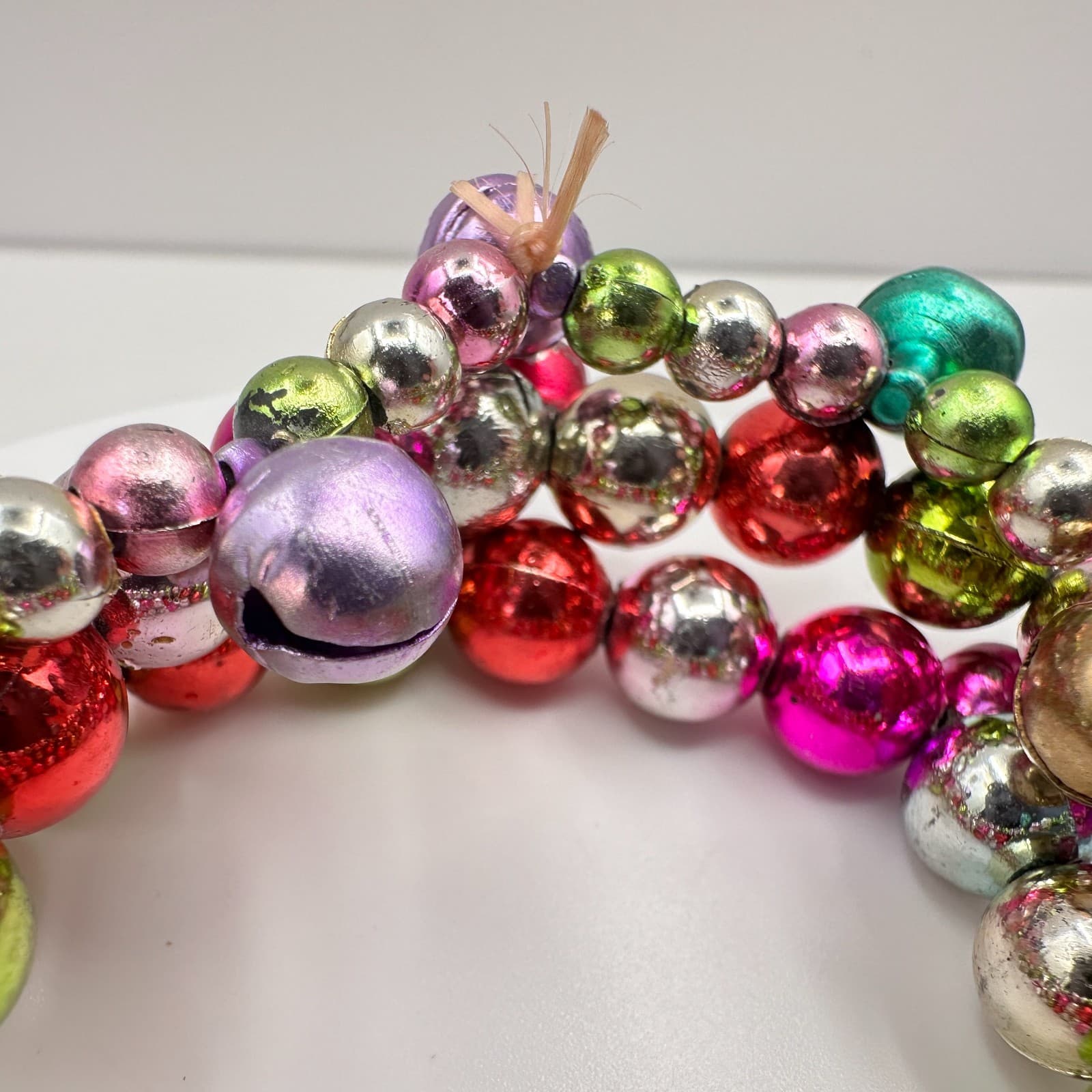 Vintage 90s Jingle Bell Wreath Ornament Stretch Wrap Bracelet Women's Jewelry - Thumbnail 6