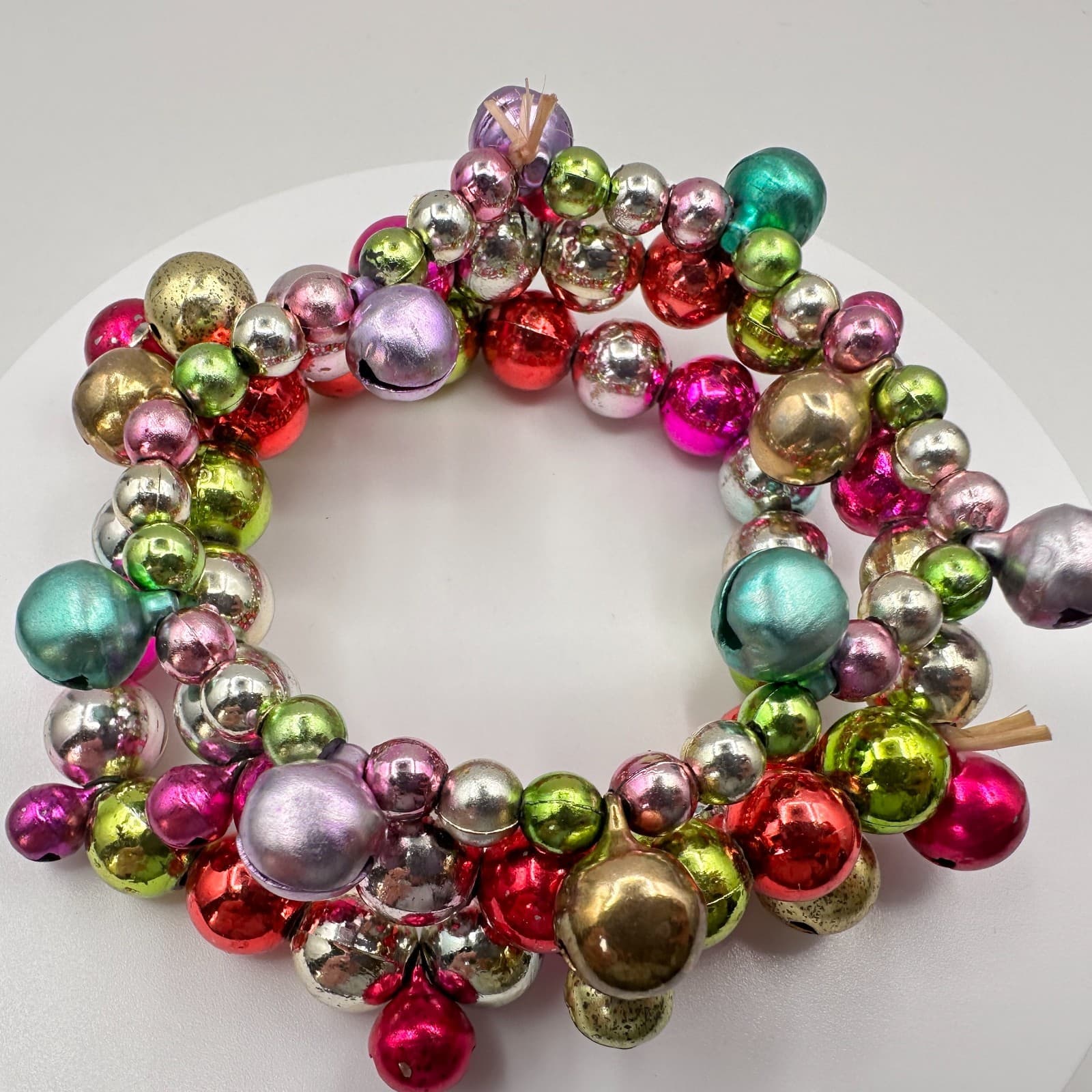 Vintage 90s Jingle Bell Wreath Ornament Stretch Wrap Bracelet Women's Jewelry - Thumbnail 5