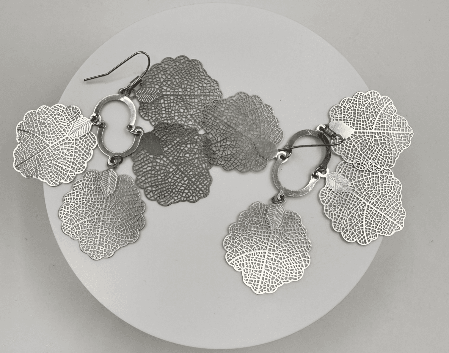 Vintage 90s Silver Tone Filigree Leaf Dangle Earrings Statement Women's Jewelry - Image 1