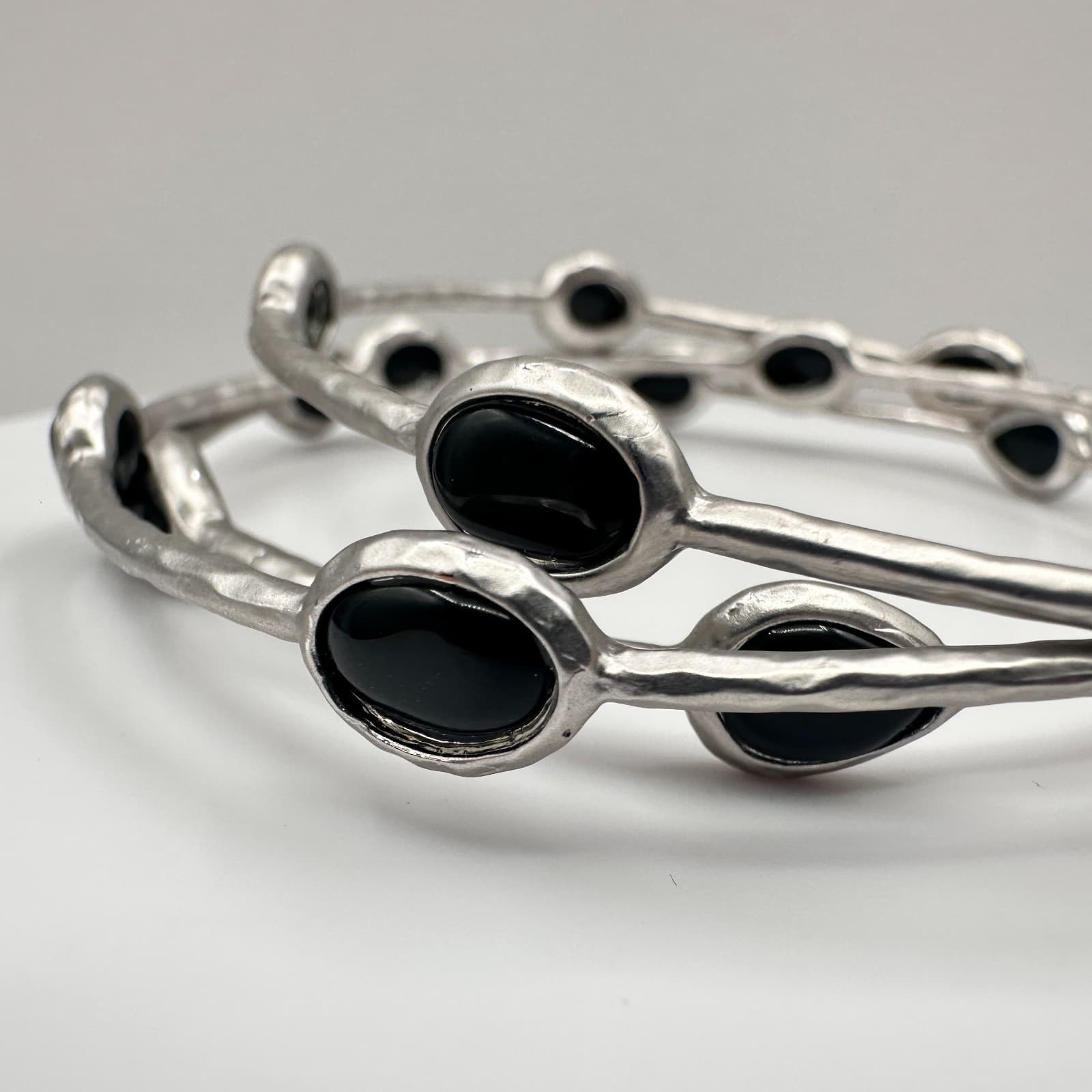 Vintage 90s Silver Tone Black Onyx Style Stone Bangle Bracelet Set Boho Jewelry - Thumbnail 2