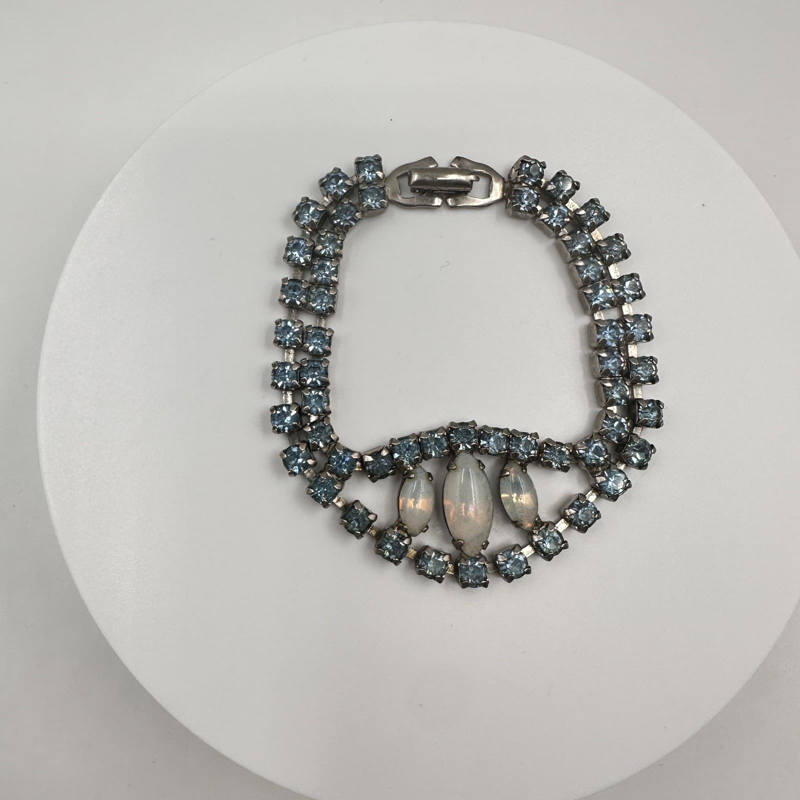 Vintage 70s Silver Tone Blue Rhinestone Moonstone Teardrop Link Bracelet Jewelry - Image 1