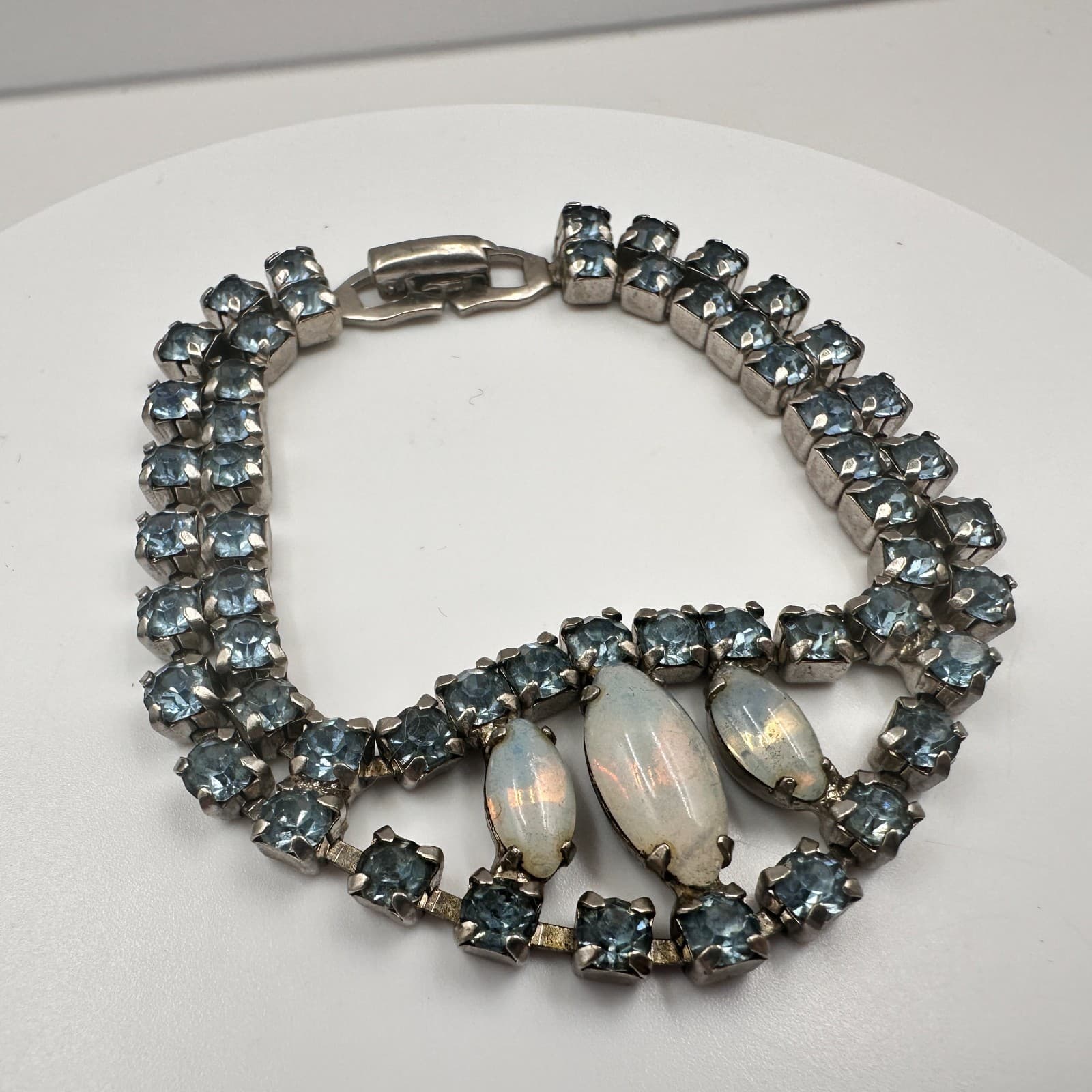 Vintage 70s Silver Tone Blue Rhinestone Moonstone Teardrop Link Bracelet Jewelry - Thumbnail 4