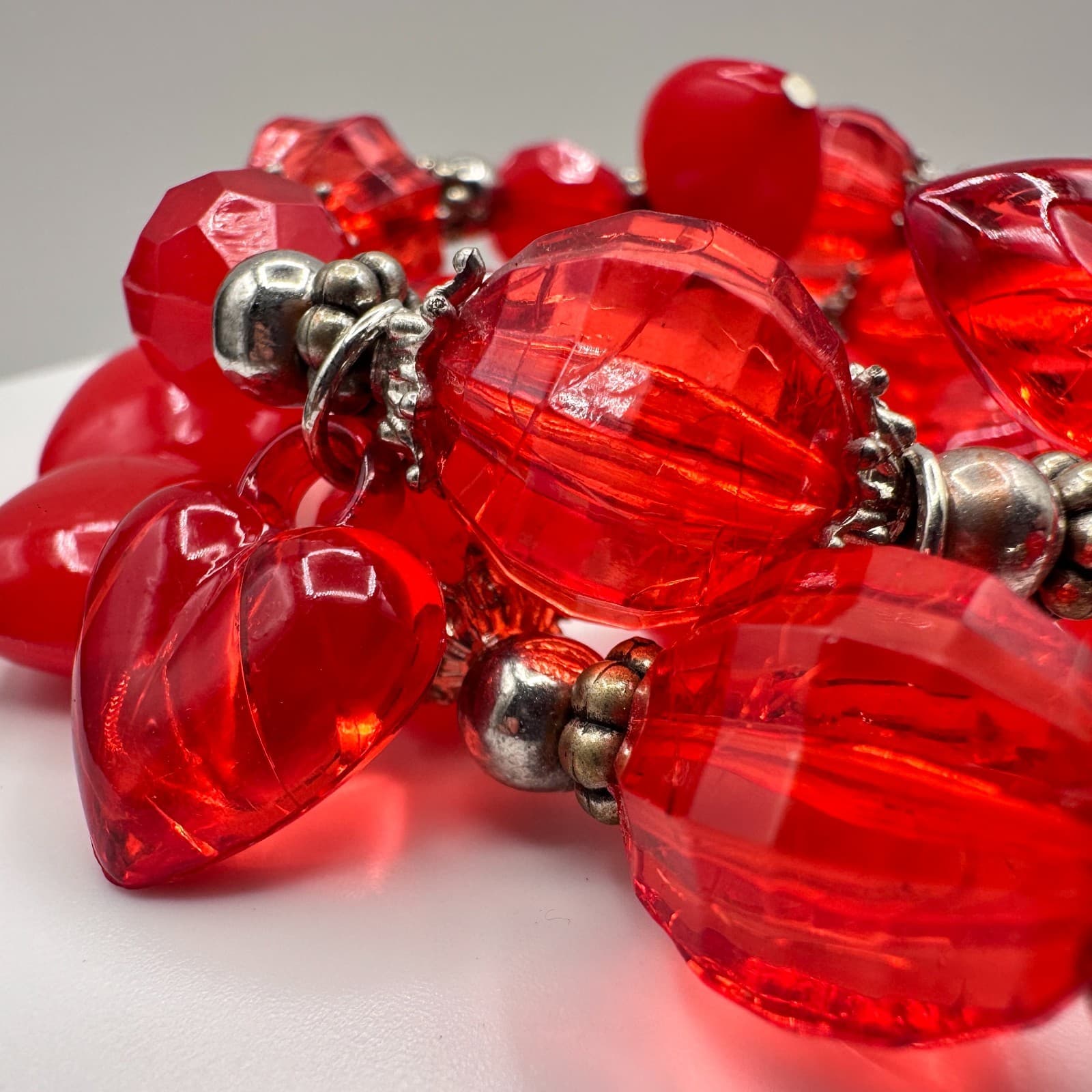 Vintage 90s Red Heart Charm Bracelet Set Beaded Stretch Boho Women's Jewelry - Thumbnail 4