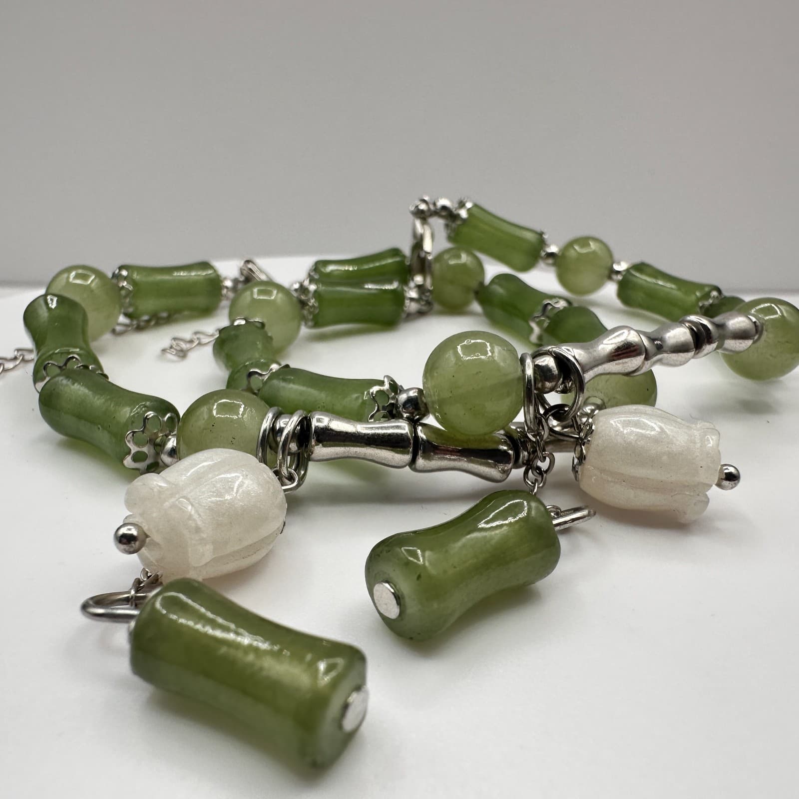 Vintage 80s Green Jade Bamboo Bracelet Chinese Style Charm Lily Valley Jewelry - Thumbnail 2