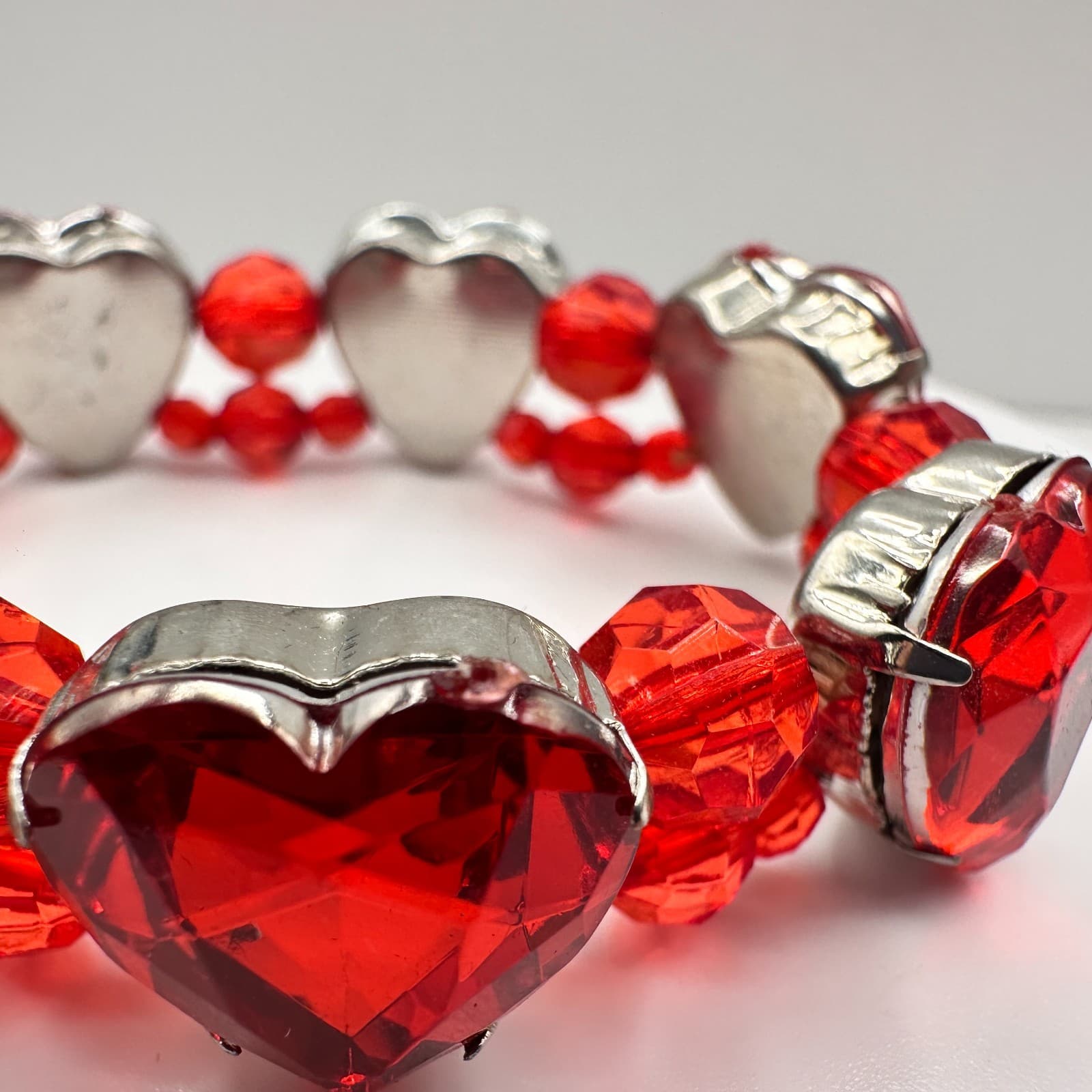 Vintage 90s Red Heart Glass Stretch Bracelet Silver Tone Romantic Fashion - Thumbnail 6