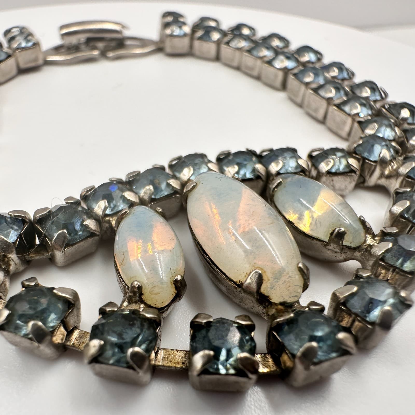 Vintage 70s Silver Tone Blue Rhinestone Moonstone Teardrop Link Bracelet Jewelry - Thumbnail 3