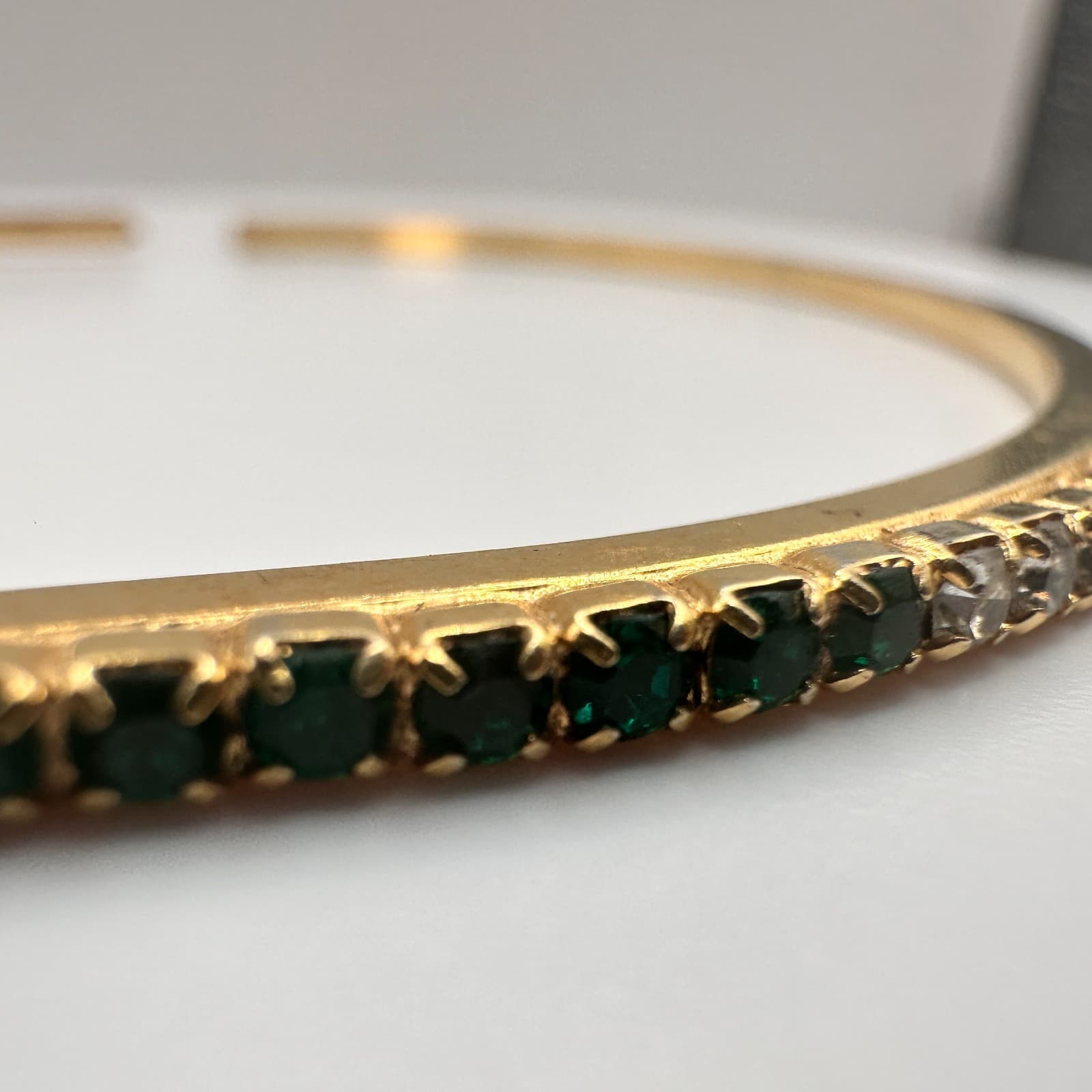 Vintage 80s Green & Clear Crystal Rhinestone Gold Tone Bangle Statement Jewelry - Thumbnail 4