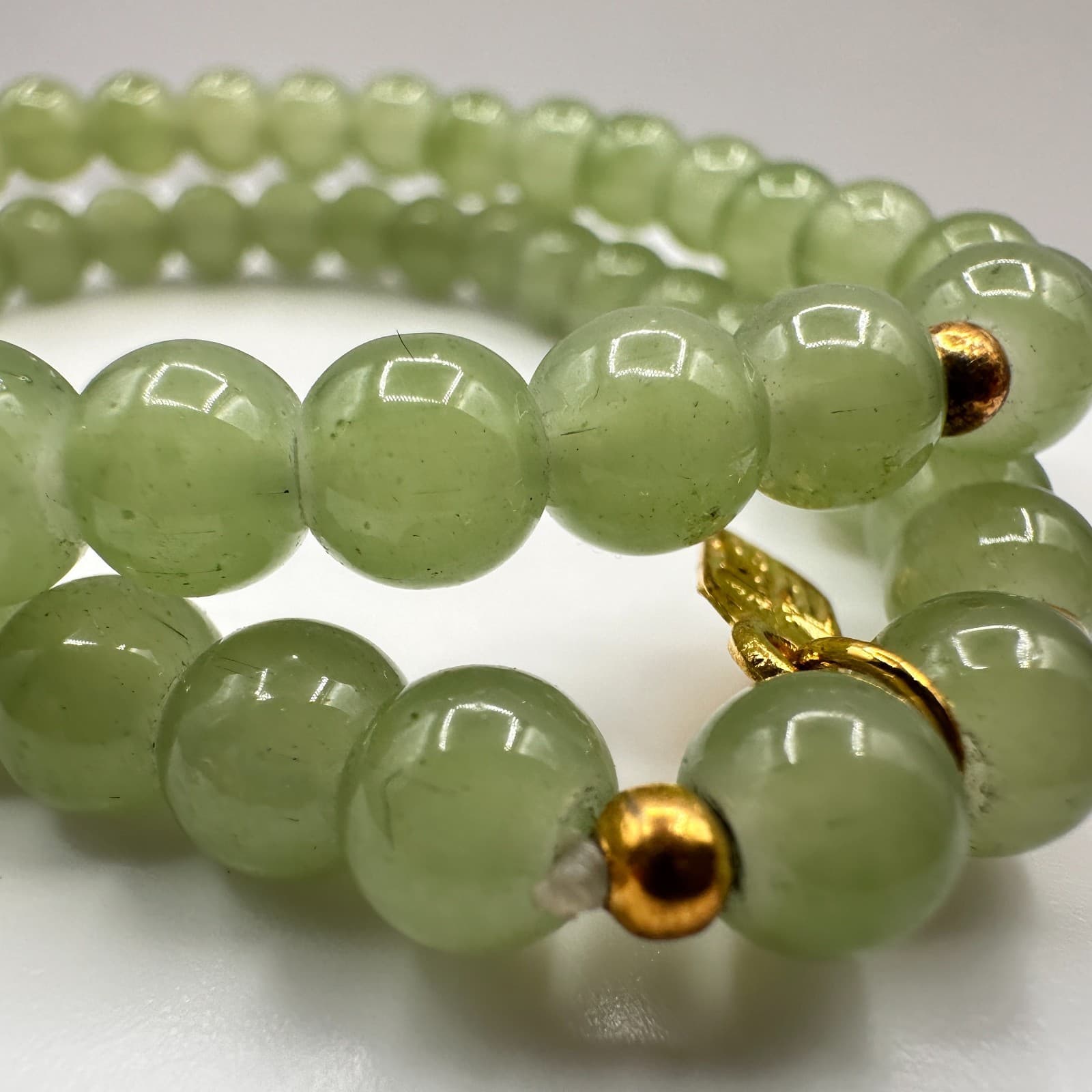 Vintage 90s Green Helvetian Jade Beaded Stretch Bracelet Charm Jewelry - Thumbnail 4