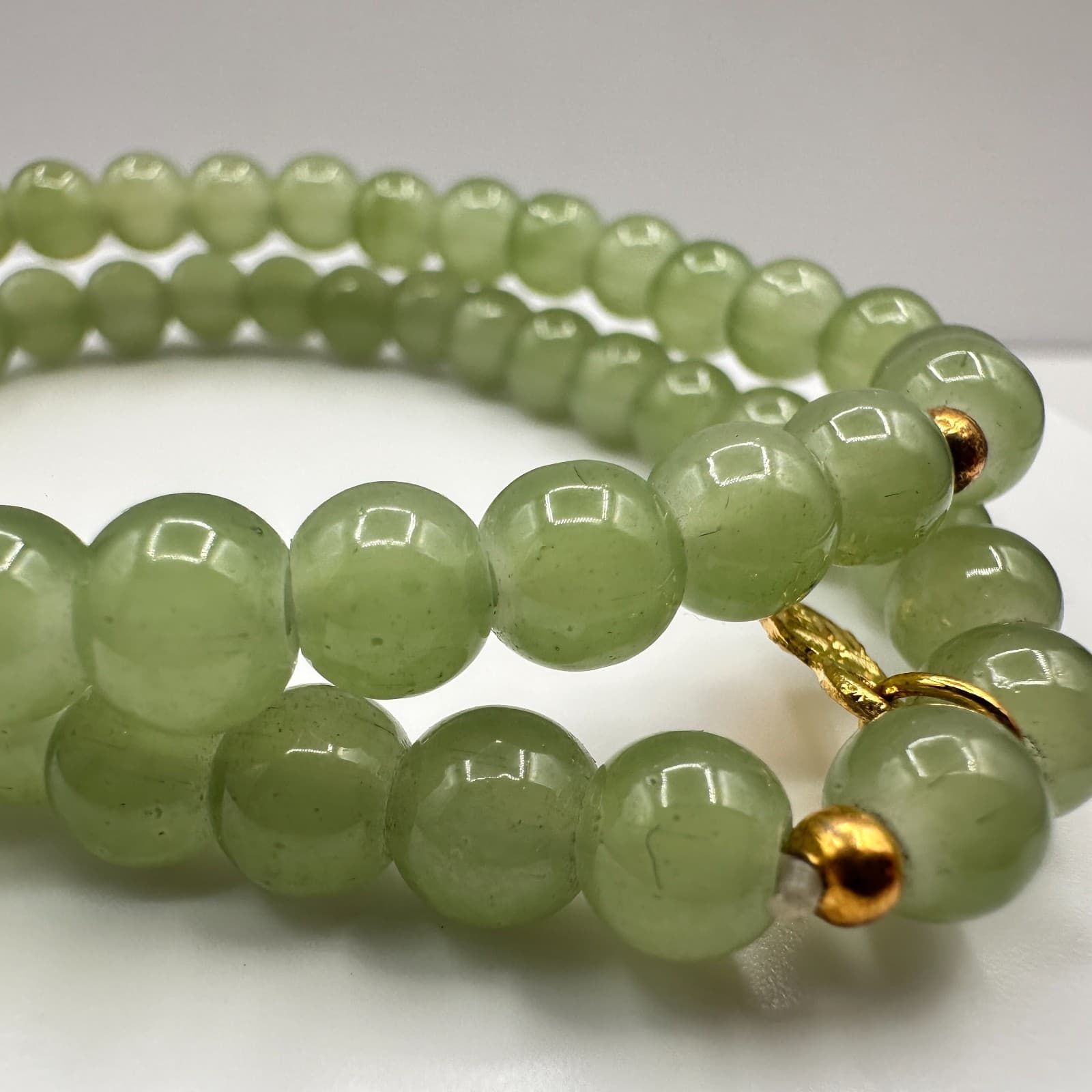 Vintage 90s Green Helvetian Jade Beaded Stretch Bracelet Charm Jewelry - Thumbnail 3