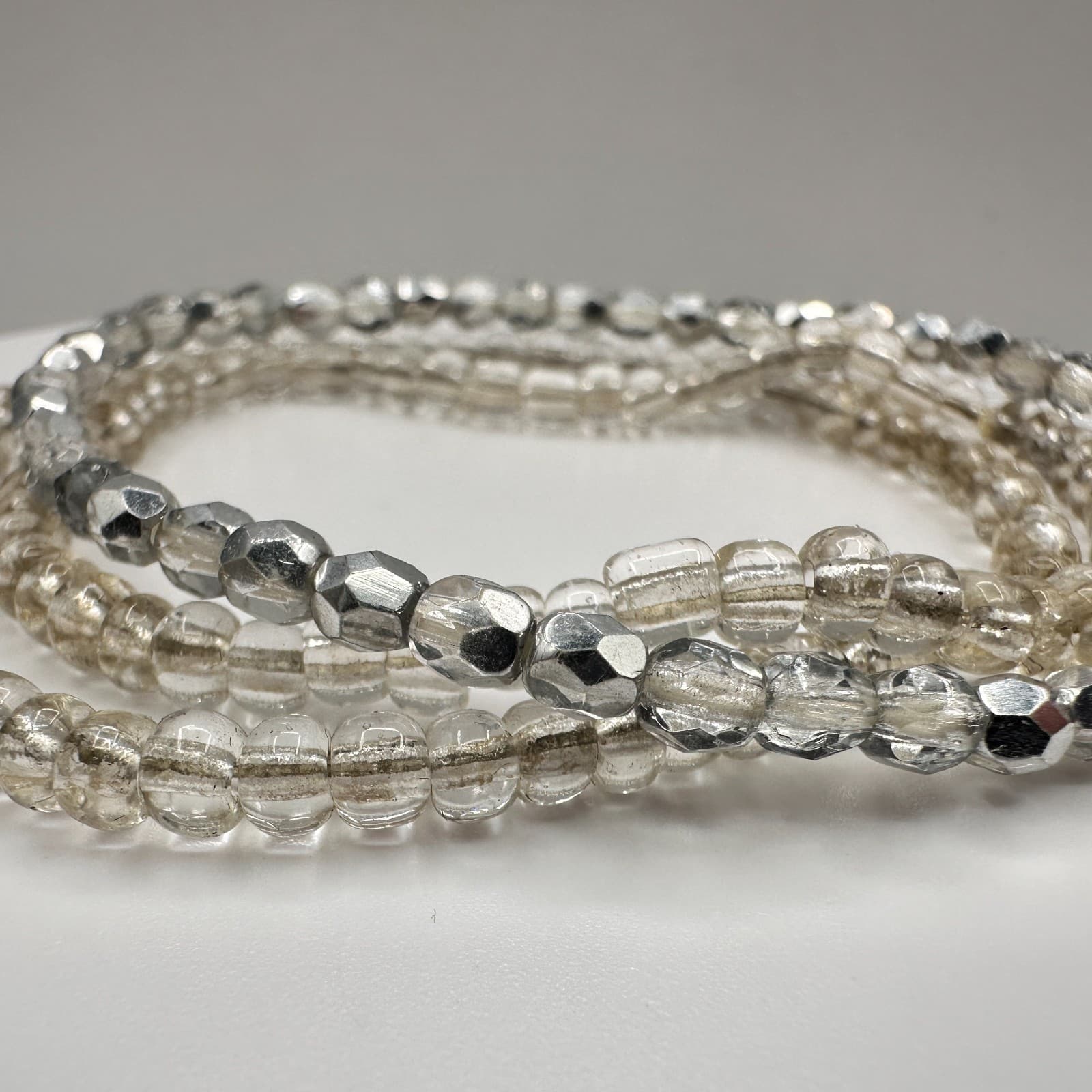 Vintage 90s Beaded Stretch Bracelet Set Silver Clear Glass Boho Fashion Jewelry - Thumbnail 5