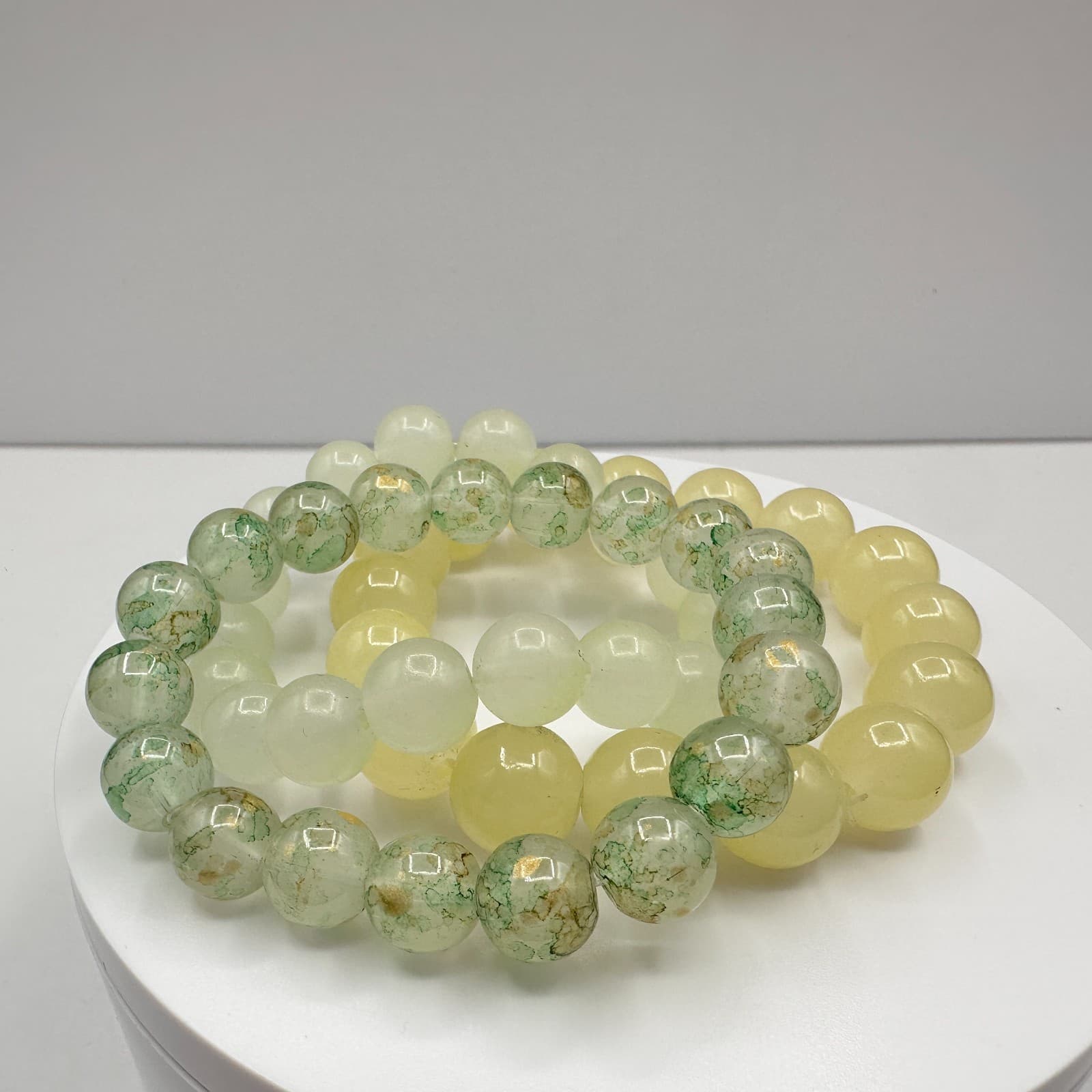 Vintage 80s Natural Prehnite Beaded Bracelet Round Stretchy Womens Jewelry - Thumbnail 2