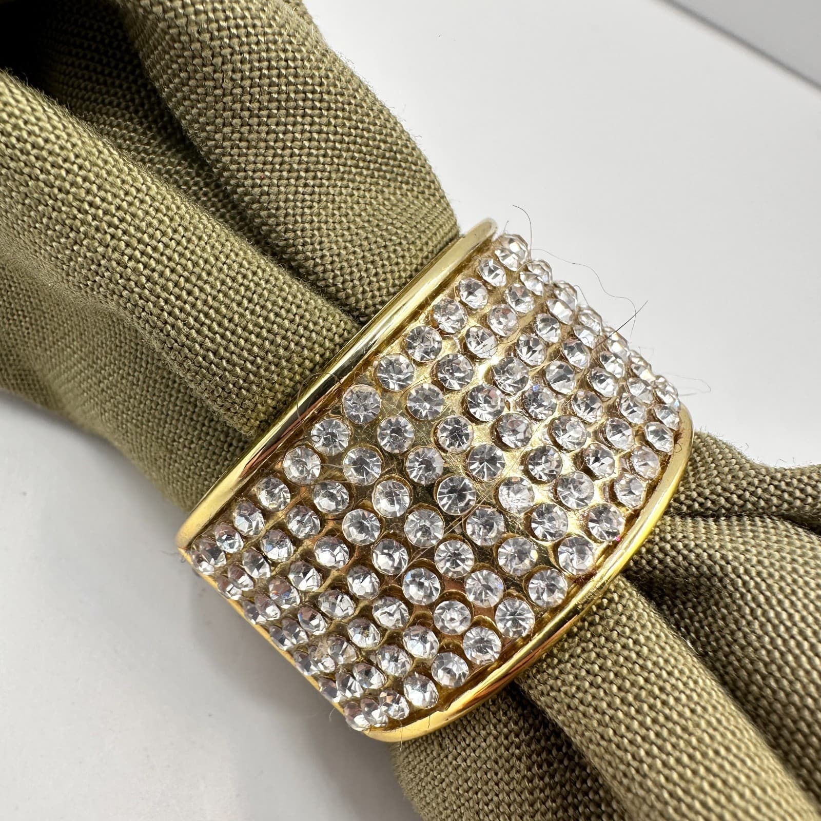 Vintage 80s Wide Gold Tone Rhinestone Hinged Thames Ring Holder jewelry - Thumbnail 4