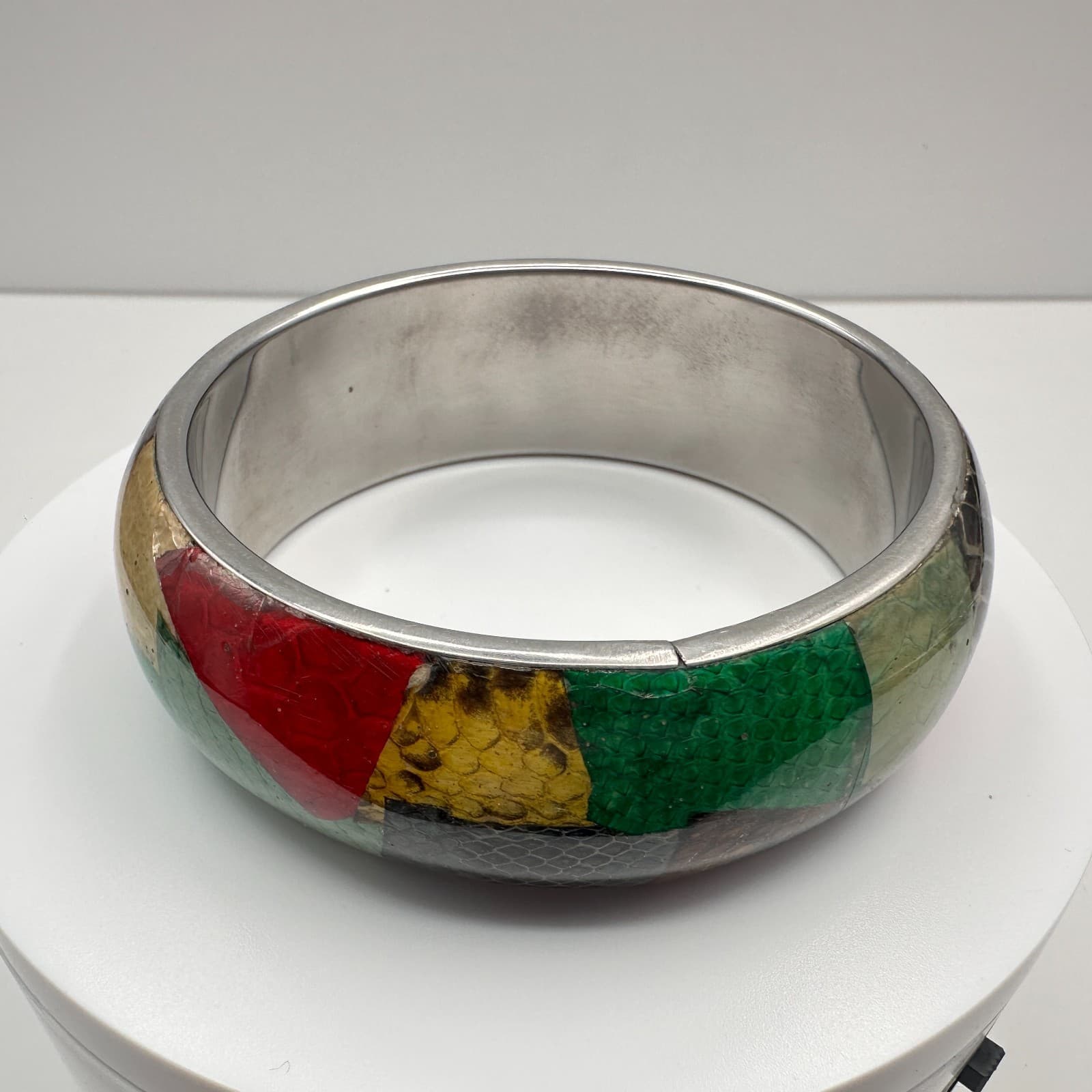 Vintage 80s Snakeskin Inlay Bangle Bracelet Multi-Color Patchwork Silver Tone - Thumbnail 2