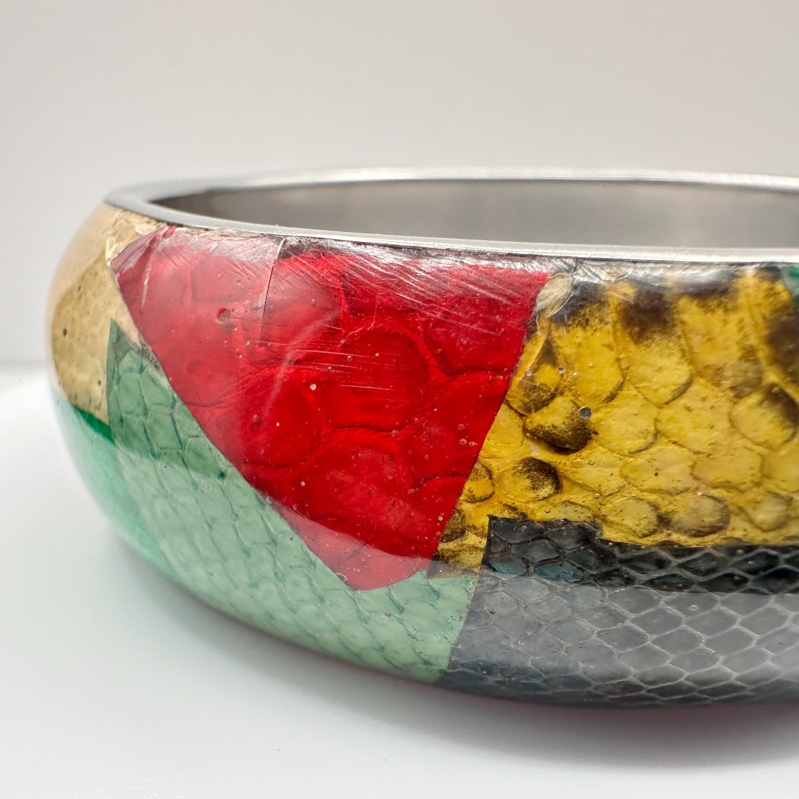 Vintage 80s Snakeskin Inlay Bangle Bracelet Multi-Color Patchwork Silver Tone - Thumbnail 4