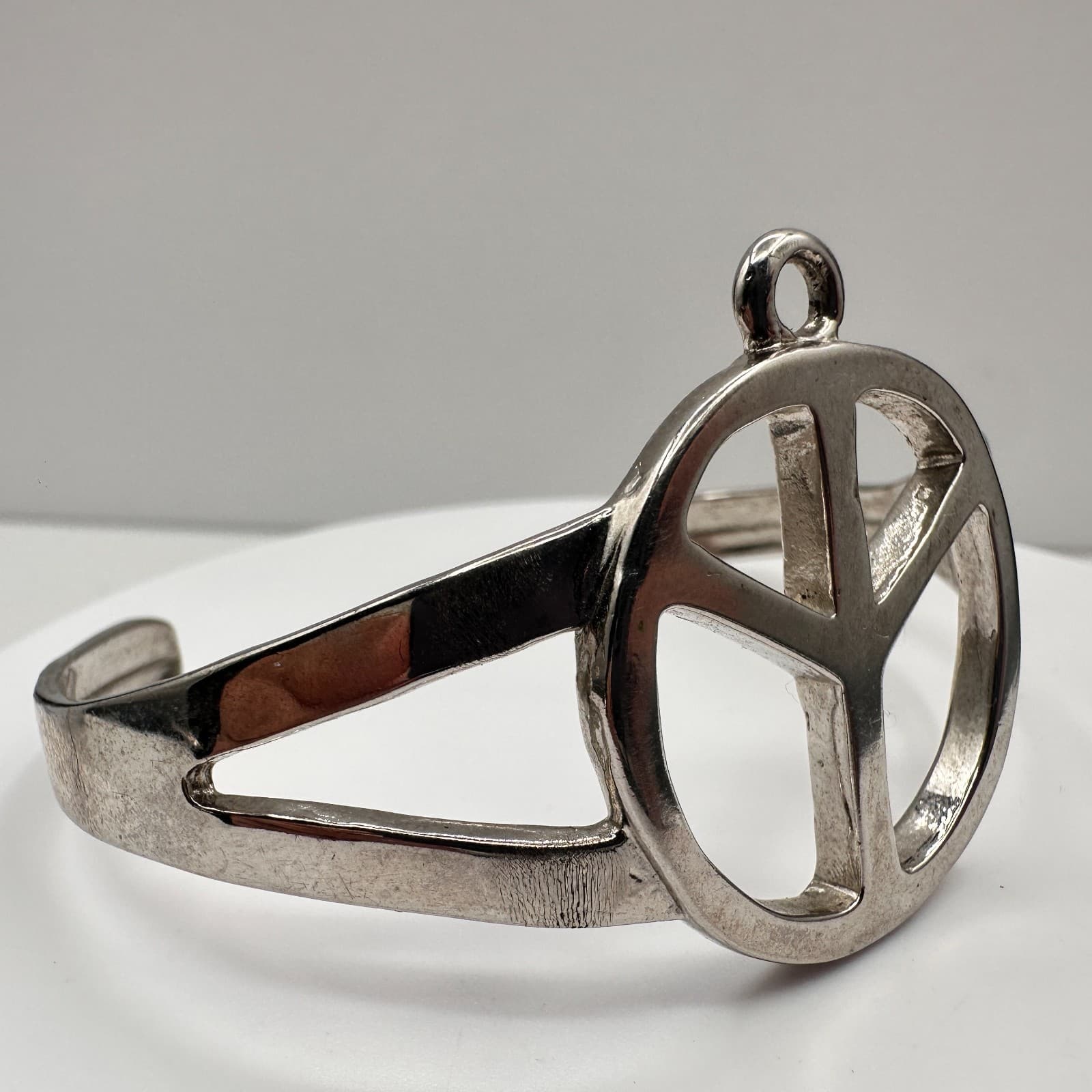 Vintage 80s 90s Silver Tone Peace Sign Cuff Bracelet Boho Hippie Style Jewelry - Thumbnail 4